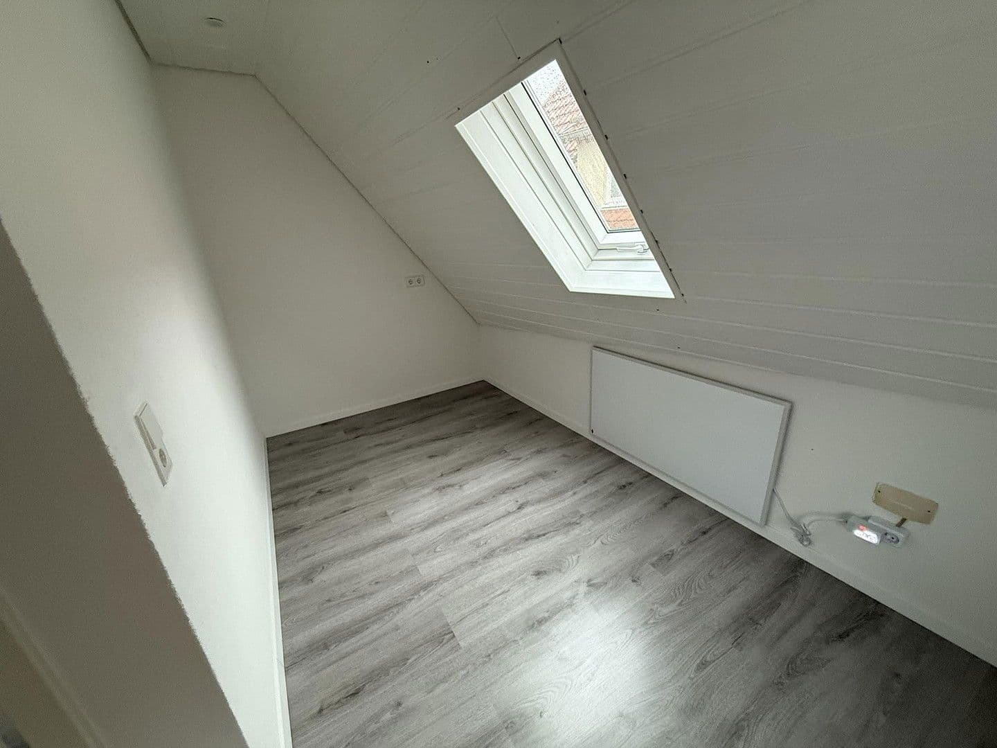 Pronájem bytu 3+1 52 m², Schloßstraße 40, Gundelsheim, Bádensko-Württembersko Pronájem bytu 3+1 52 m², Schloßstraße 40, Gundelsheim, Bádensko-Württembersko