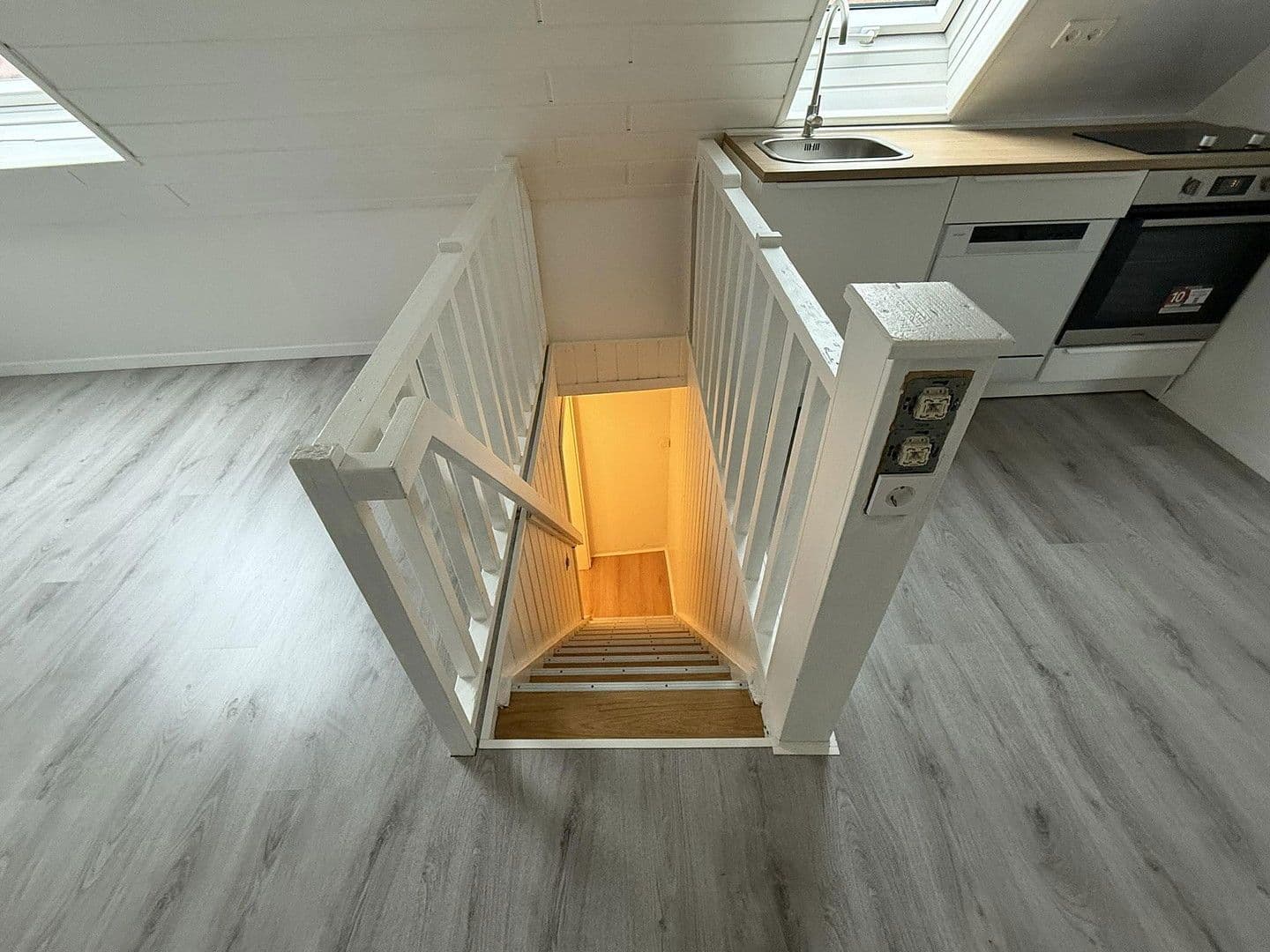 Pronájem bytu 3+1 52 m², Schloßstraße 40, Gundelsheim, Bádensko-Württembersko Pronájem bytu 3+1 52 m², Schloßstraße 40, Gundelsheim, Bádensko-Württembersko