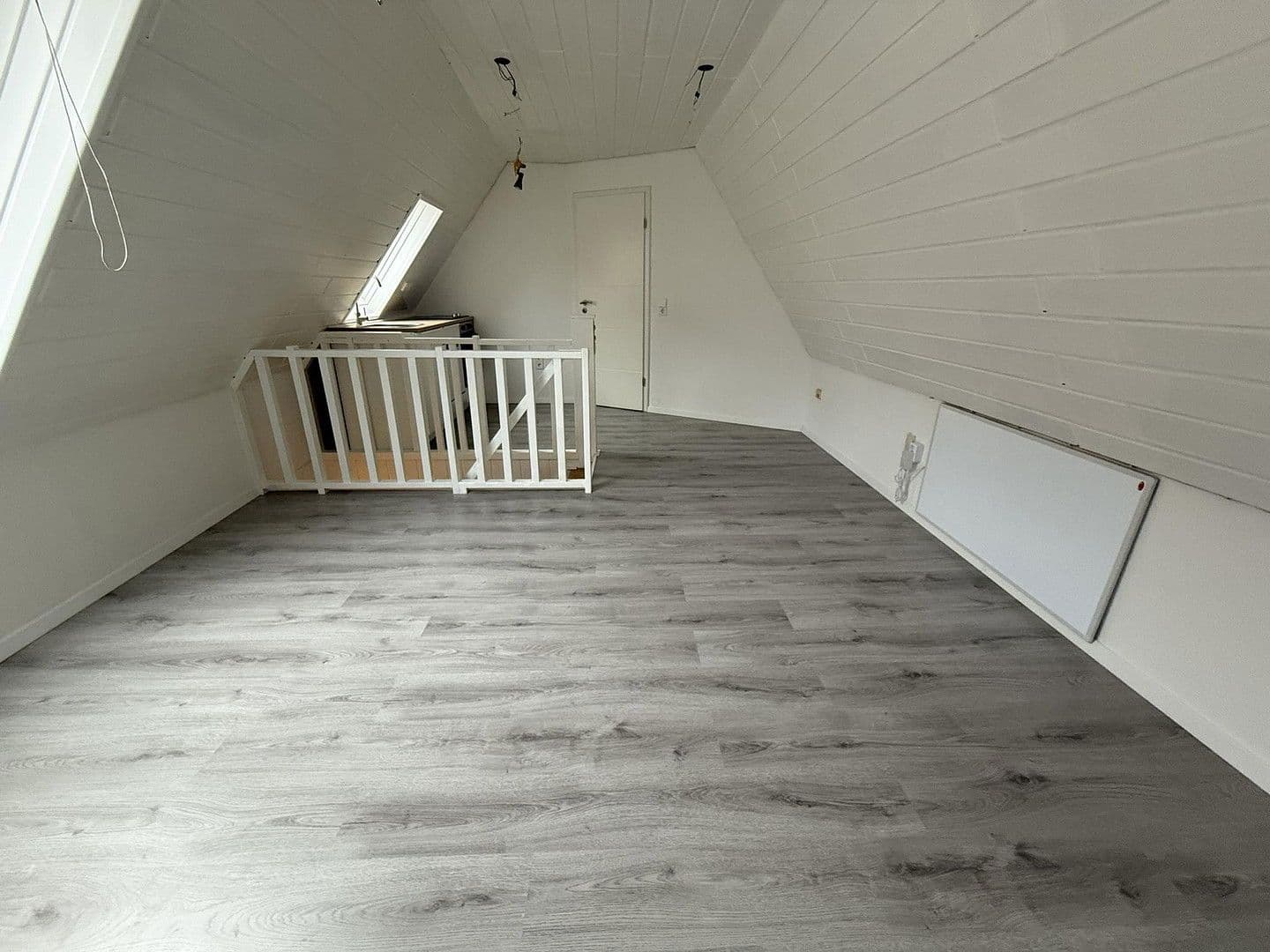 Pronájem bytu 3+1 52 m², Schloßstraße 40, Gundelsheim, Bádensko-Württembersko Pronájem bytu 3+1 52 m², Schloßstraße 40, Gundelsheim, Bádensko-Württembersko