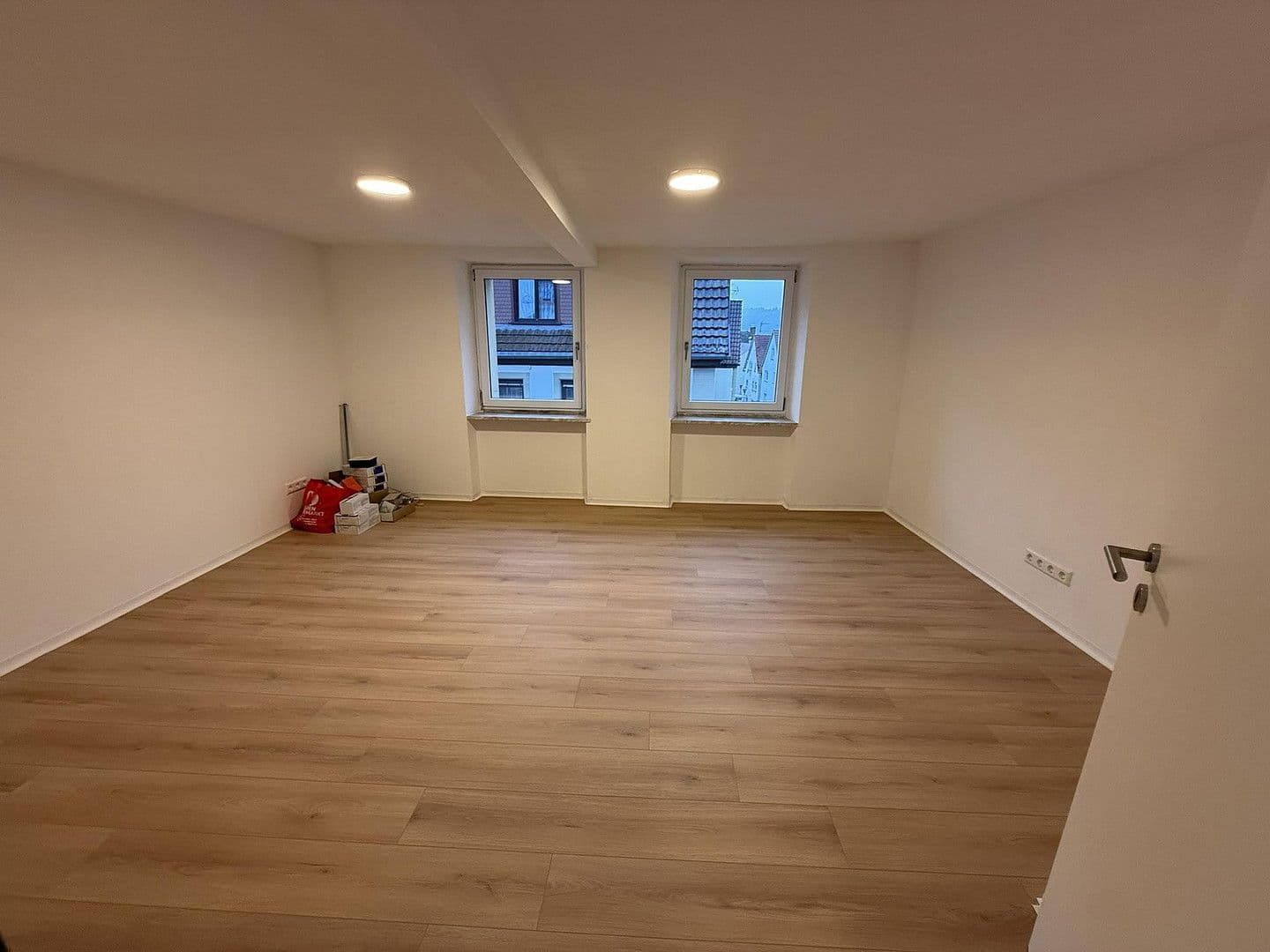 Pronájem bytu 2+1 62 m², Schloßstraße 40, Gundelsheim, Bádensko-Württembersko Pronájem bytu 2+1 62 m², Schloßstraße 40, Gundelsheim, Bádensko-Württembersko