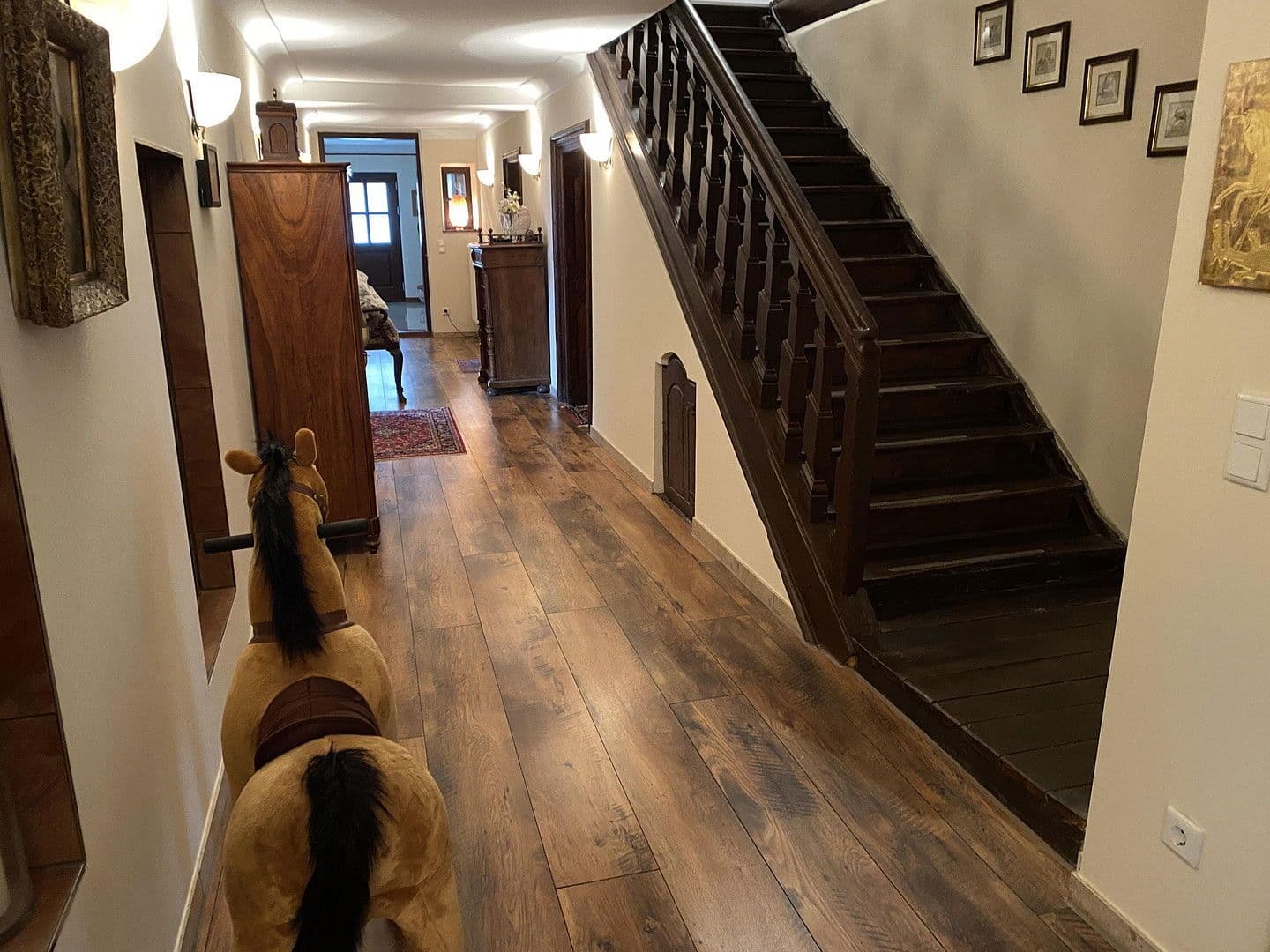 Prodej domu 480 m², pozemek 6.939 m², Egenhofen, Bavorsko Prodej domu 480 m², pozemek 6.939 m², Egenhofen, Bavorsko