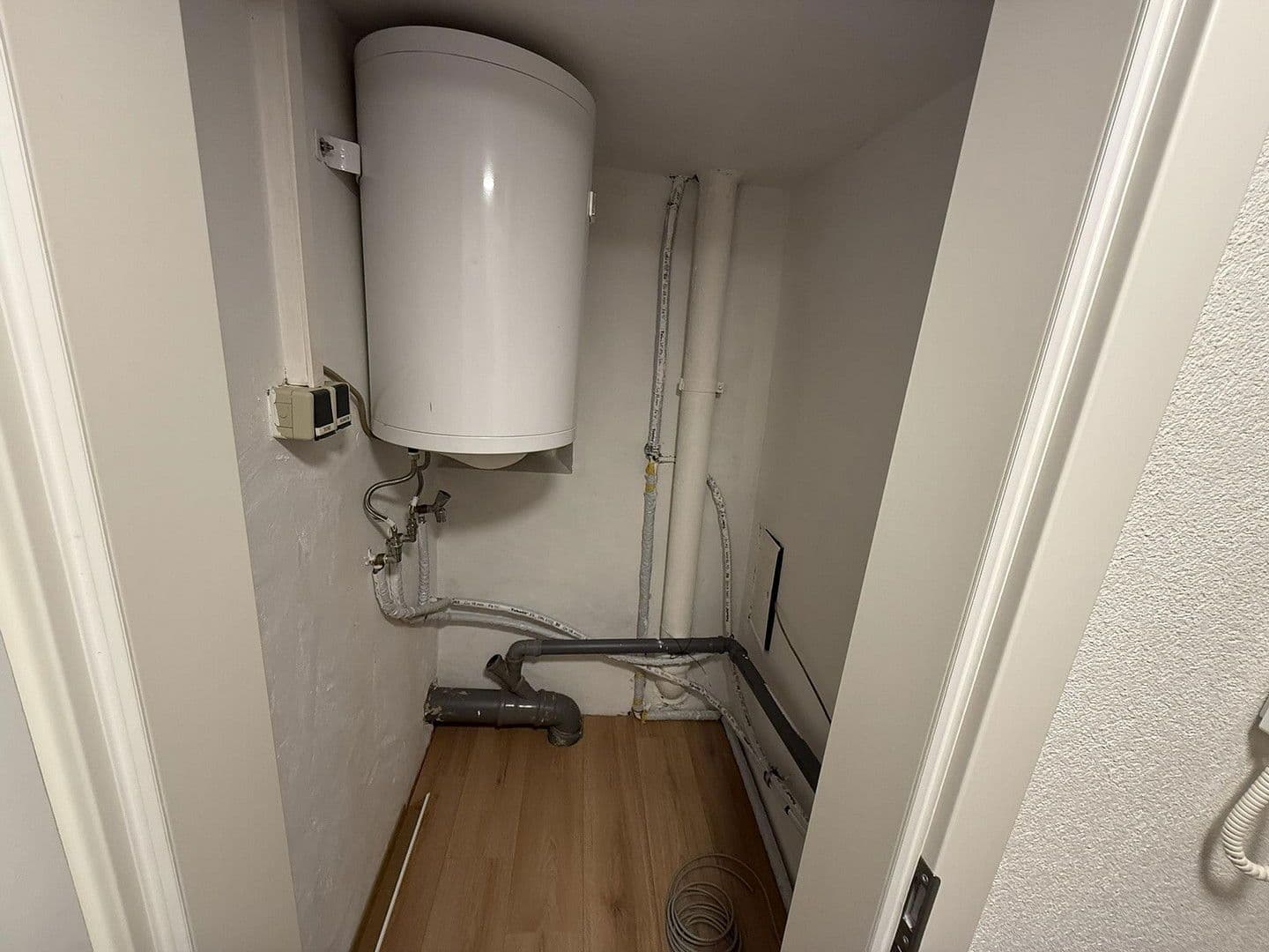 Pronájem bytu 4+1 62 m², Schloßstraße 40, Gundelsheim, Bádensko-Württembersko Pronájem bytu 4+1 62 m², Schloßstraße 40, Gundelsheim, Bádensko-Württembersko