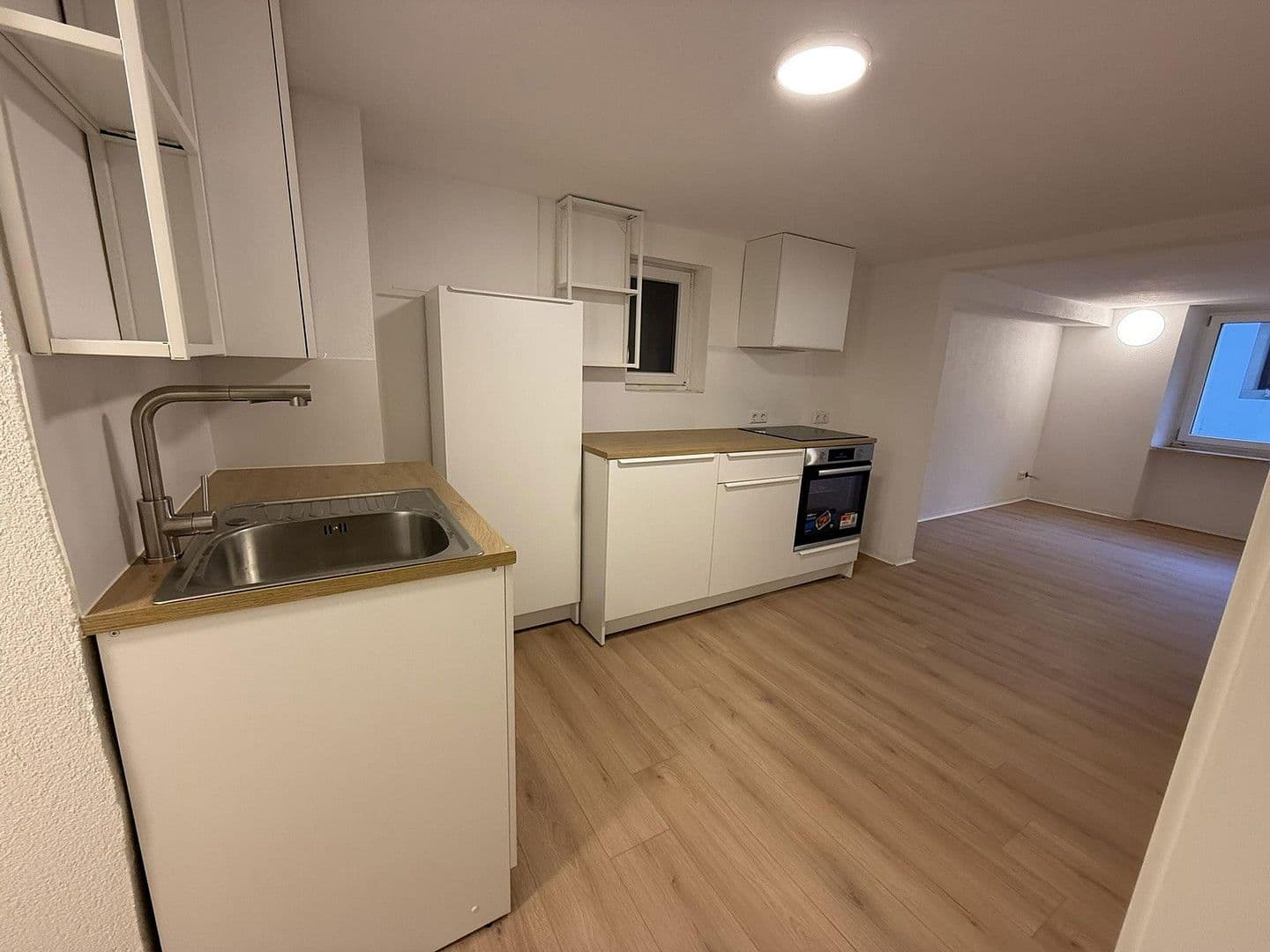 Pronájem bytu 4+1 62 m², Schloßstraße 40, Gundelsheim, Bádensko-Württembersko Pronájem bytu 4+1 62 m², Schloßstraße 40, Gundelsheim, Bádensko-Württembersko