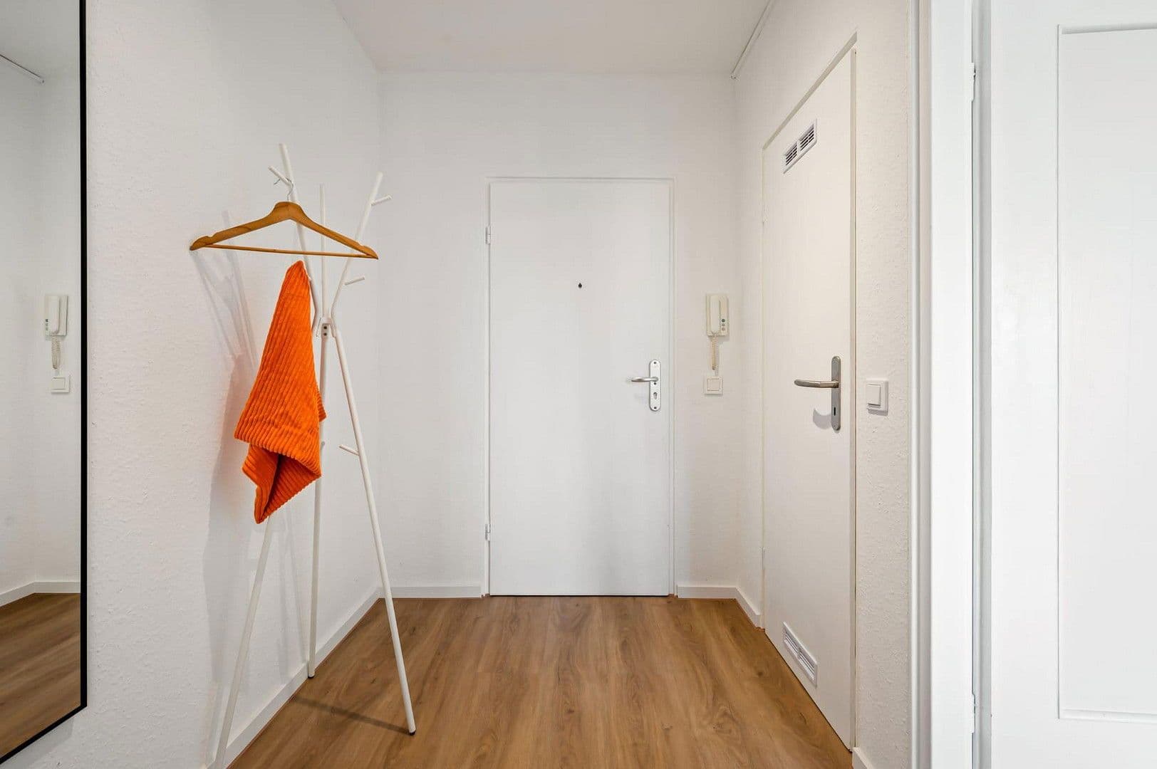 Pronájem bytu 1+1 32 m², Johan-Strauß-Straße 32, Neu-Ulm, Bavorsko Pronájem bytu 1+1 32 m², Johan-Strauß-Straße 32, Neu-Ulm, Bavorsko