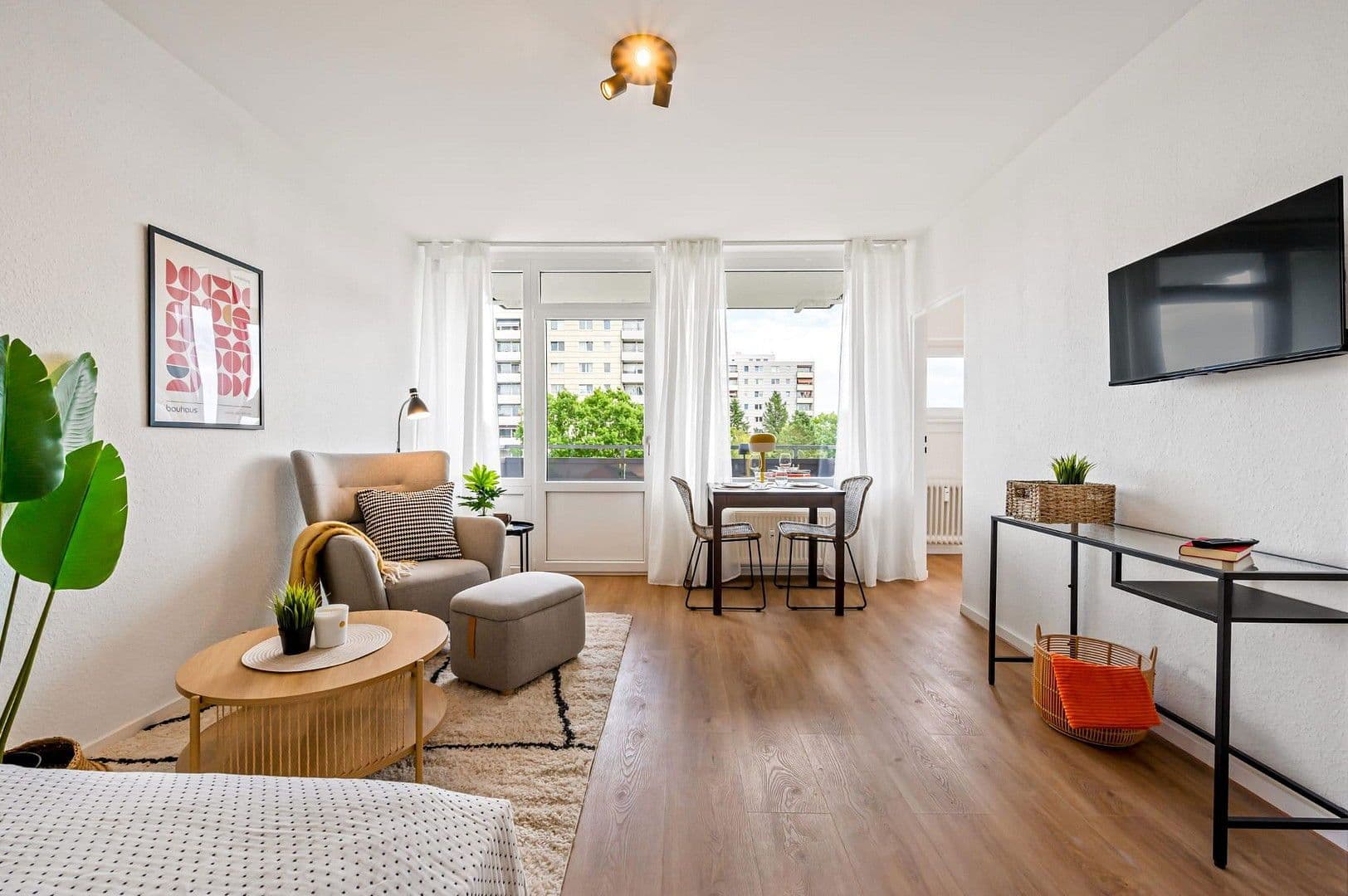 Pronájem bytu 1+1 32 m², Johan-Strauß-Straße 32, Neu-Ulm, Bavorsko Pronájem bytu 1+1 32 m², Johan-Strauß-Straße 32, Neu-Ulm, Bavorsko