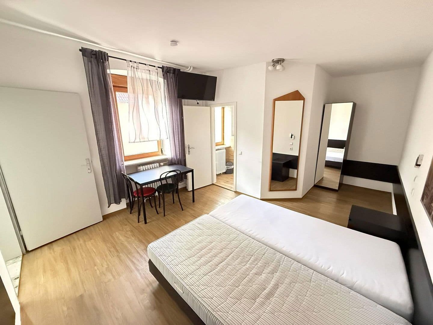 Pronájem bytu 1+1 17 m², Talstraße 2, Ettlingen, Bádensko-Württembersko Pronájem bytu 1+1 17 m², Talstraße 2, Ettlingen, Bádensko-Württembersko