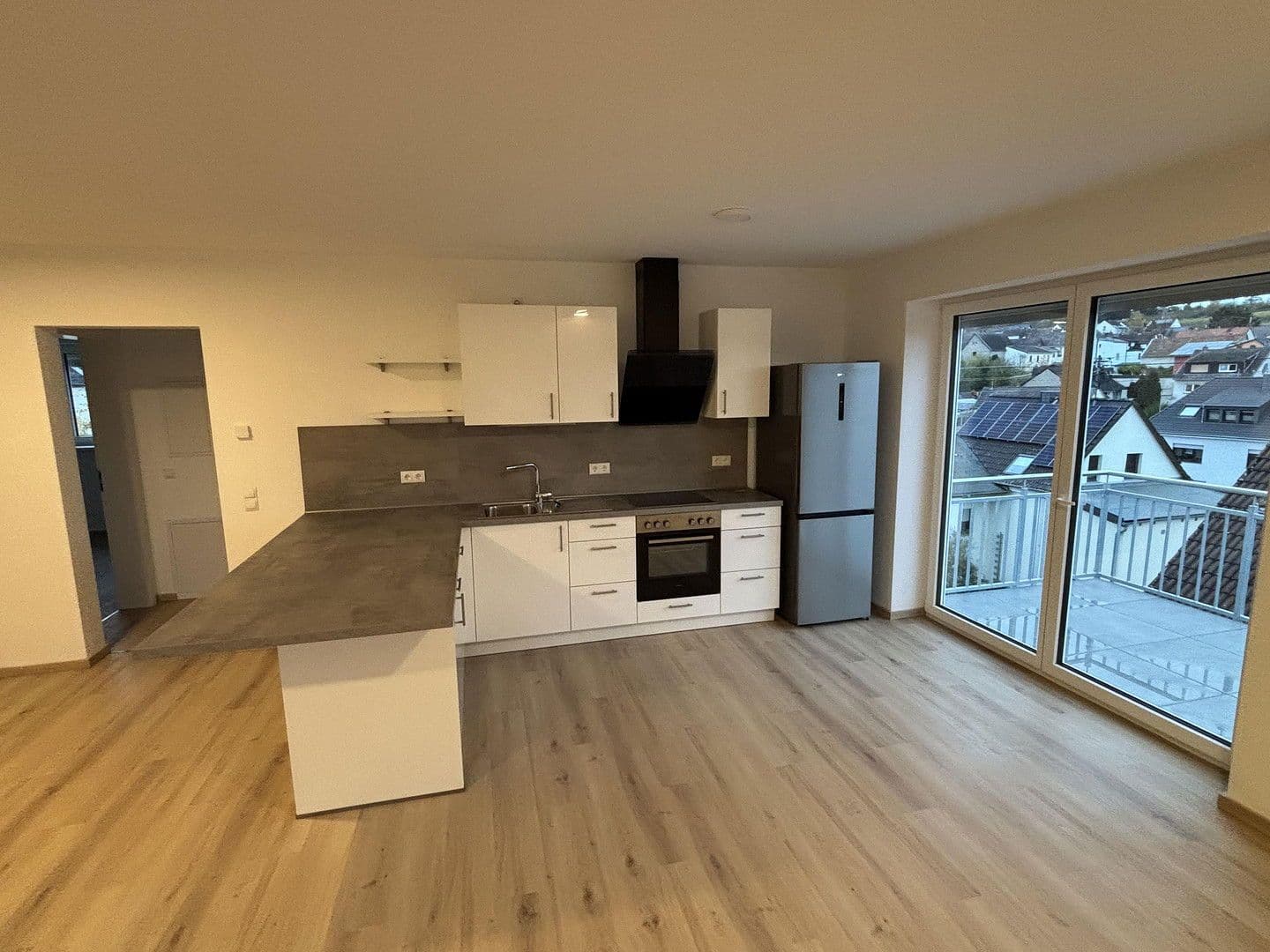 Pronájem bytu 3+1 86 m², Gartenstr.12, Kettig, Porýní-Falc Pronájem bytu 3+1 86 m², Gartenstr.12, Kettig, Porýní-Falc