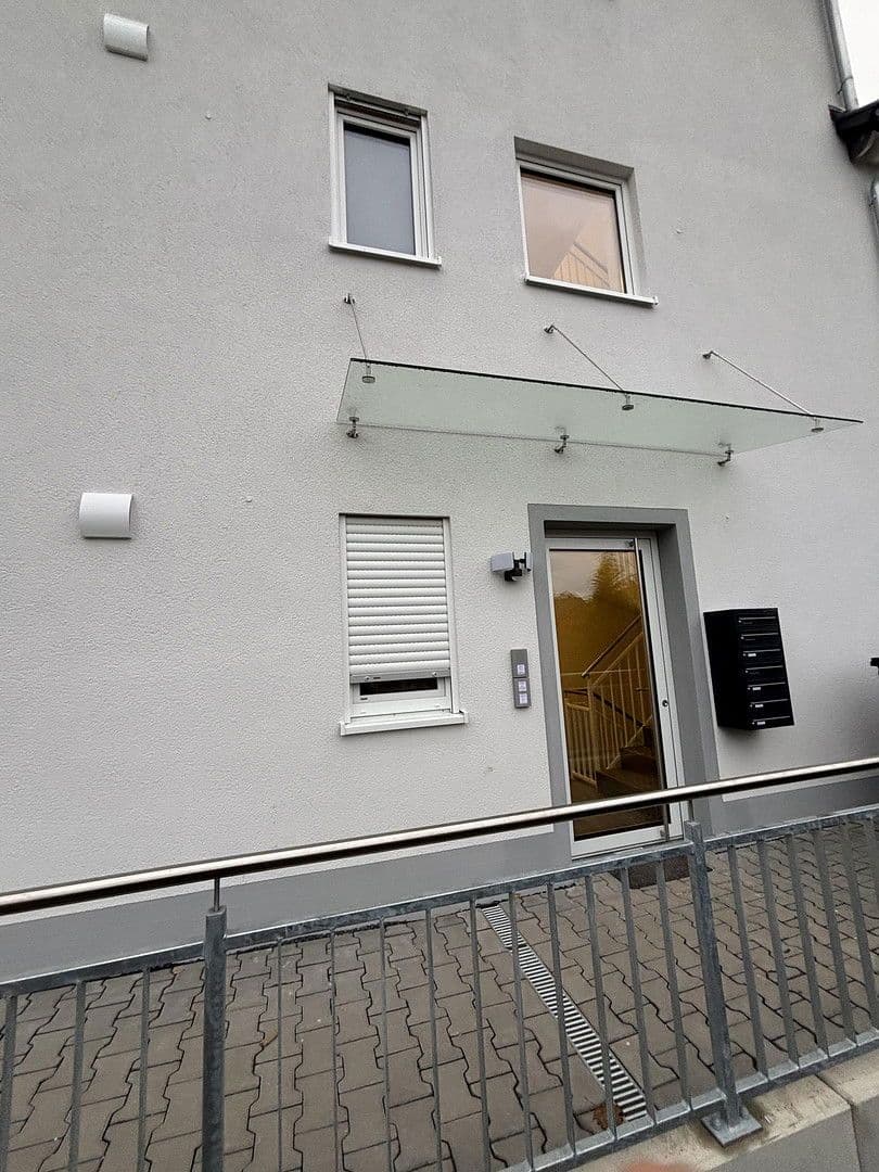 Pronájem bytu 3+1 86 m², Gartenstr.12, Kettig, Porýní-Falc Pronájem bytu 3+1 86 m², Gartenstr.12, Kettig, Porýní-Falc