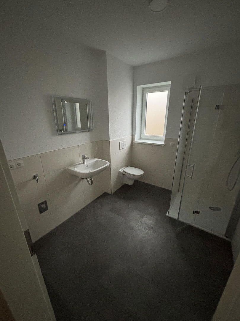 Pronájem bytu 3+1 86 m², Gartenstr.12, Kettig, Porýní-Falc Pronájem bytu 3+1 86 m², Gartenstr.12, Kettig, Porýní-Falc