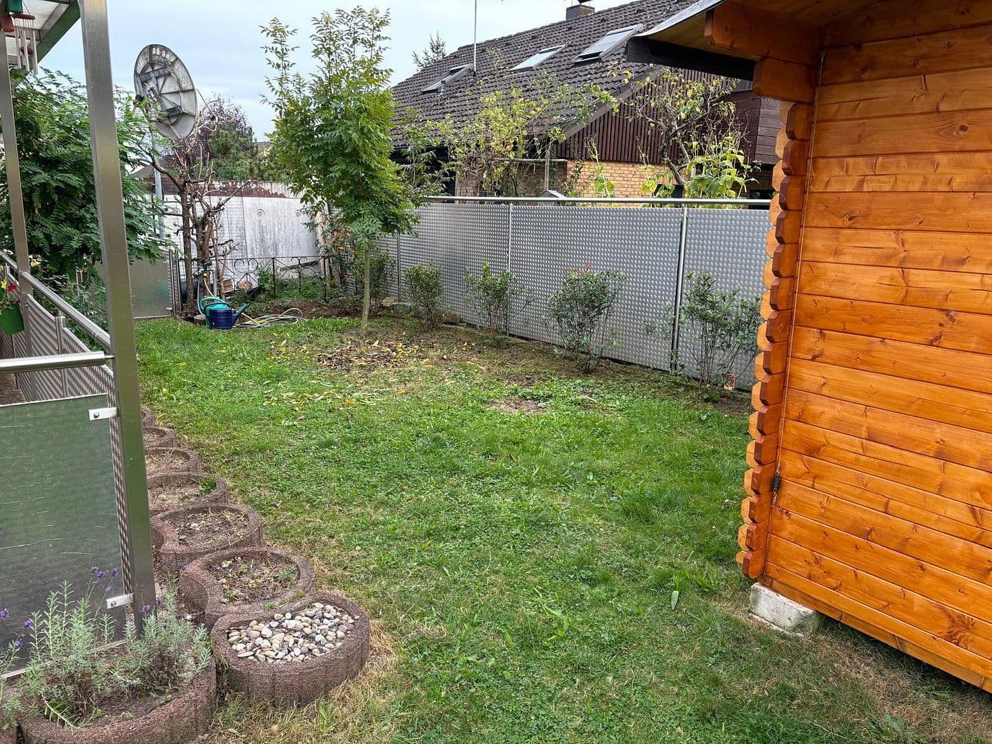 Prodej domu 142 m², pozemek 685 m², Hermann-Hesse-Straße 11, Linkenheim-Hochstetten, Bádensko-Württembersko Prodej domu 142 m², pozemek 685 m², Hermann-Hesse-Straße 11, Linkenheim-Hochstetten, Bádensko-Württembersko