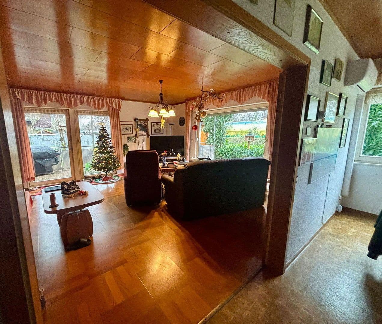 Prodej domu 142 m², pozemek 685 m², Hermann-Hesse-Straße 11, Linkenheim-Hochstetten, Bádensko-Württembersko Prodej domu 142 m², pozemek 685 m², Hermann-Hesse-Straße 11, Linkenheim-Hochstetten, Bádensko-Württembersko