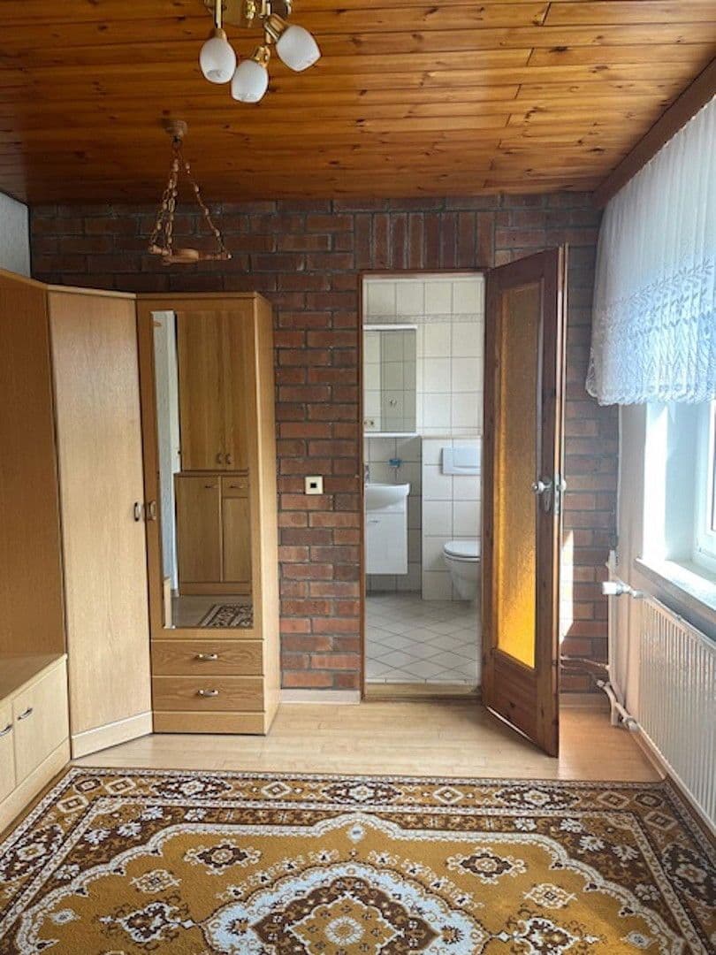 Prodej domu 120 m², pozemek 1.389 m², Rosa-Luxemburg-Straße 64, Jessen (Elster), Sasko-Anhaltsko Prodej domu 120 m², pozemek 1.389 m², Rosa-Luxemburg-Straße 64, Jessen (Elster), Sasko-Anhaltsko