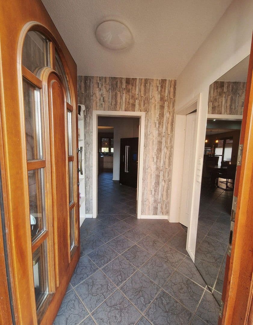 Prodej domu 324 m², pozemek 1.293 m², Garrel, Dolní Sasko Prodej domu 324 m², pozemek 1.293 m², Garrel, Dolní Sasko