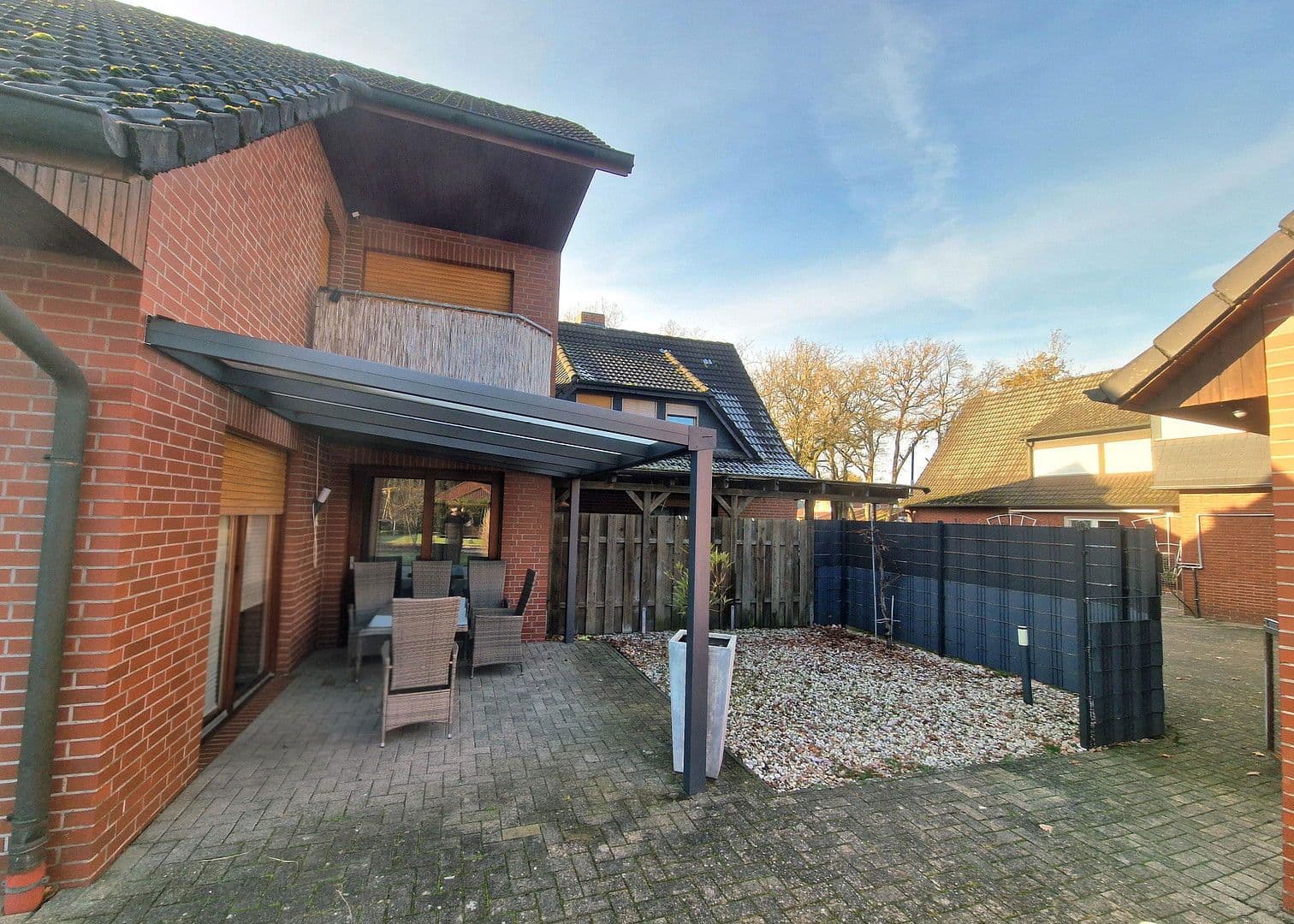 Prodej domu 324 m², pozemek 1.293 m², Garrel, Dolní Sasko Prodej domu 324 m², pozemek 1.293 m², Garrel, Dolní Sasko