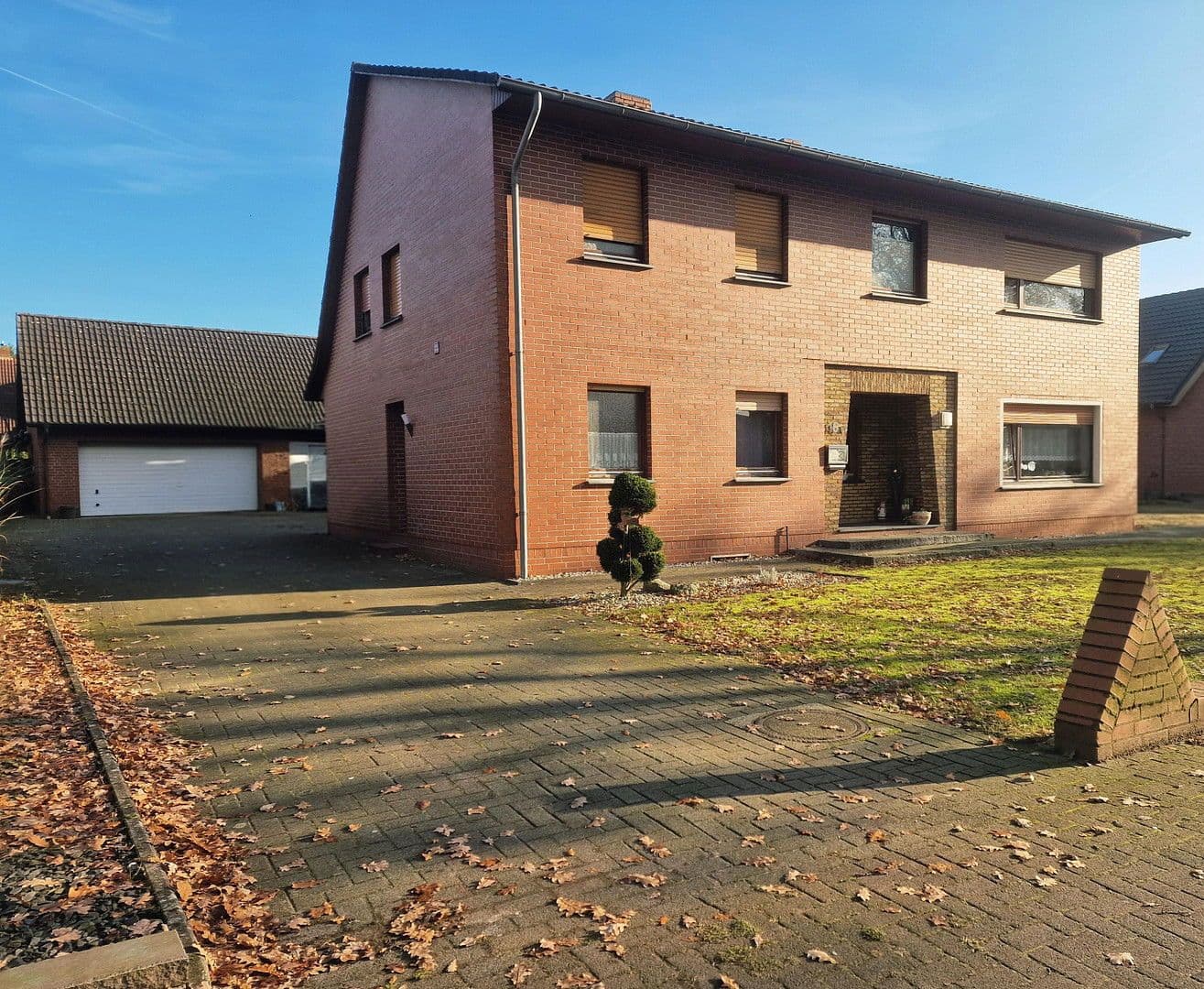 Prodej domu 324 m², pozemek 1.293 m², Garrel, Dolní Sasko Prodej domu 324 m², pozemek 1.293 m², Garrel, Dolní Sasko