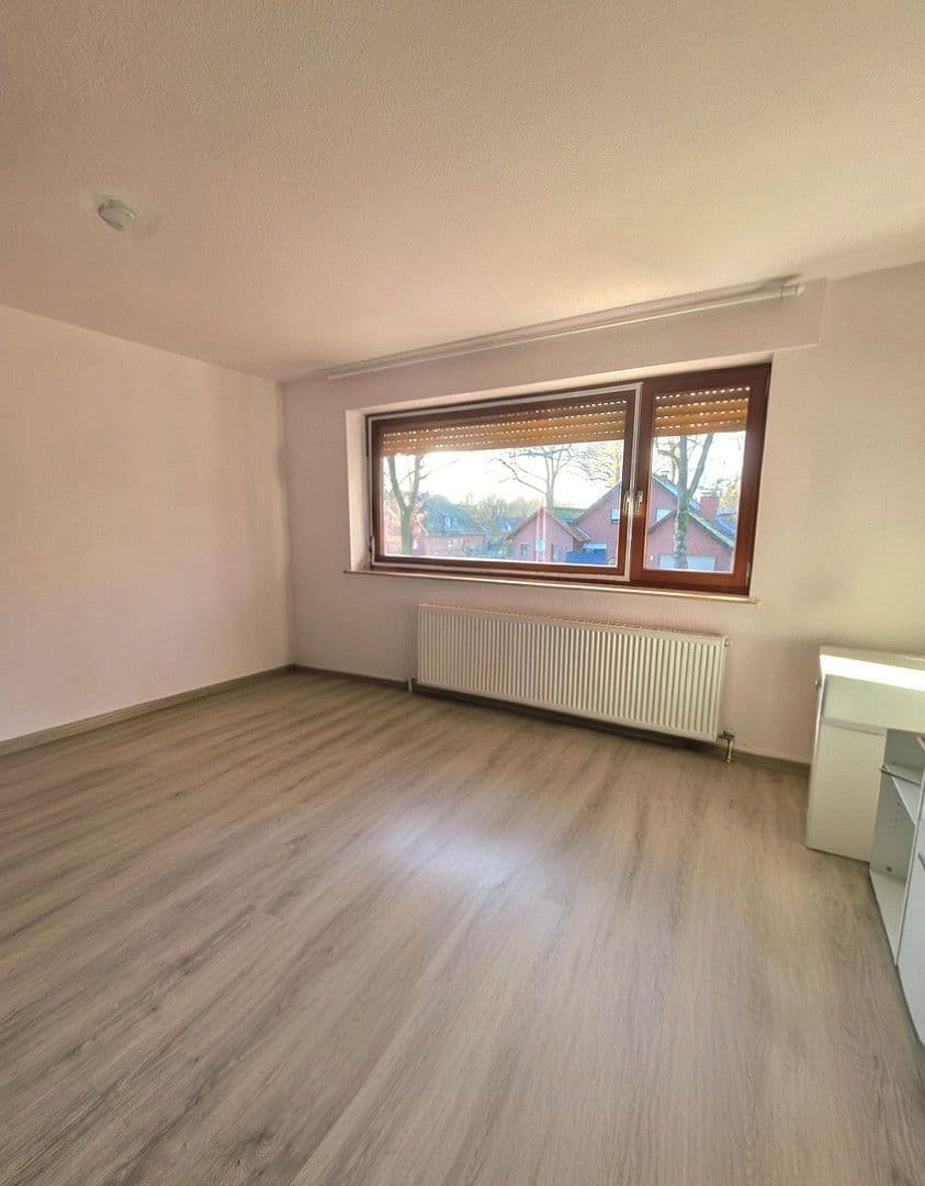 Prodej domu 324 m², pozemek 1.293 m², Garrel, Dolní Sasko Prodej domu 324 m², pozemek 1.293 m², Garrel, Dolní Sasko