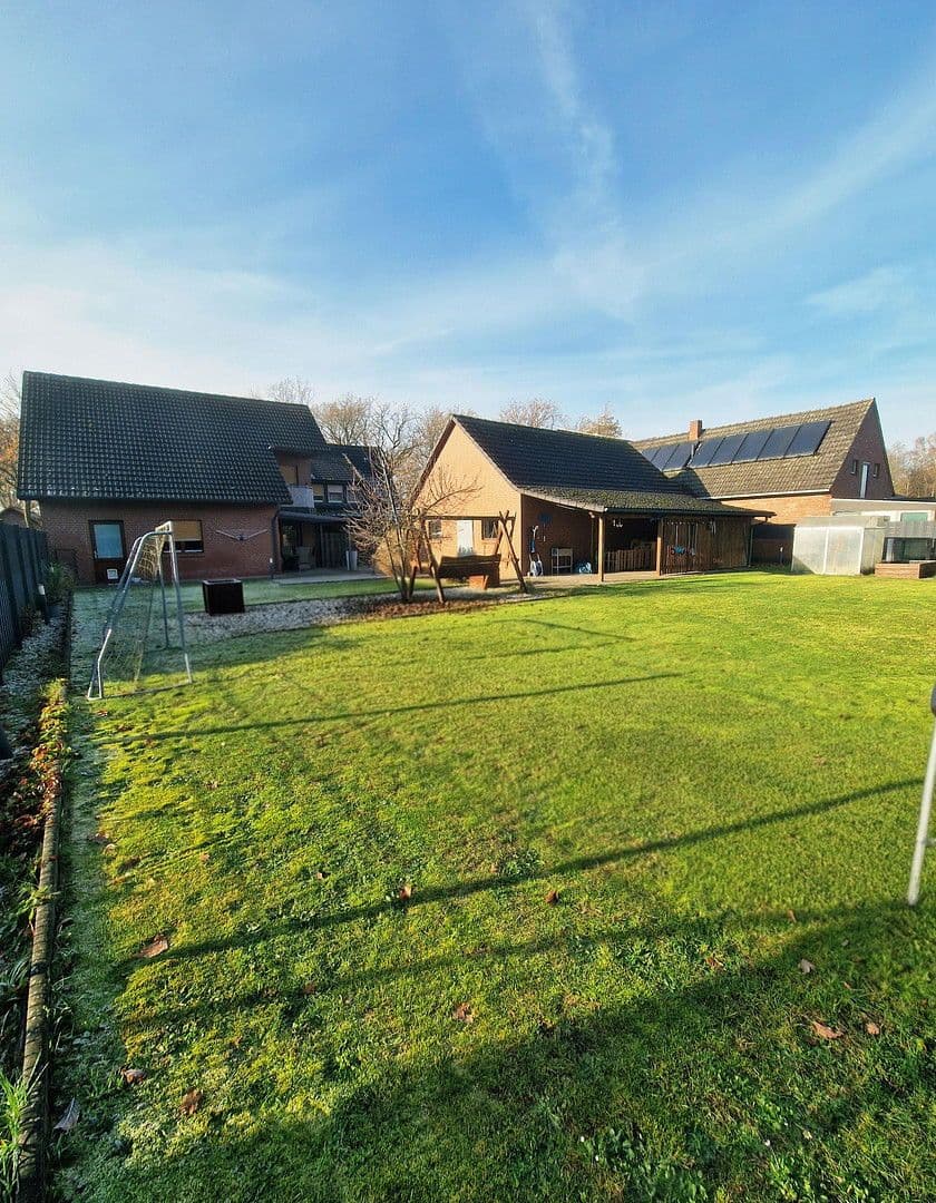 Prodej domu 324 m², pozemek 1.293 m², Garrel, Dolní Sasko Prodej domu 324 m², pozemek 1.293 m², Garrel, Dolní Sasko