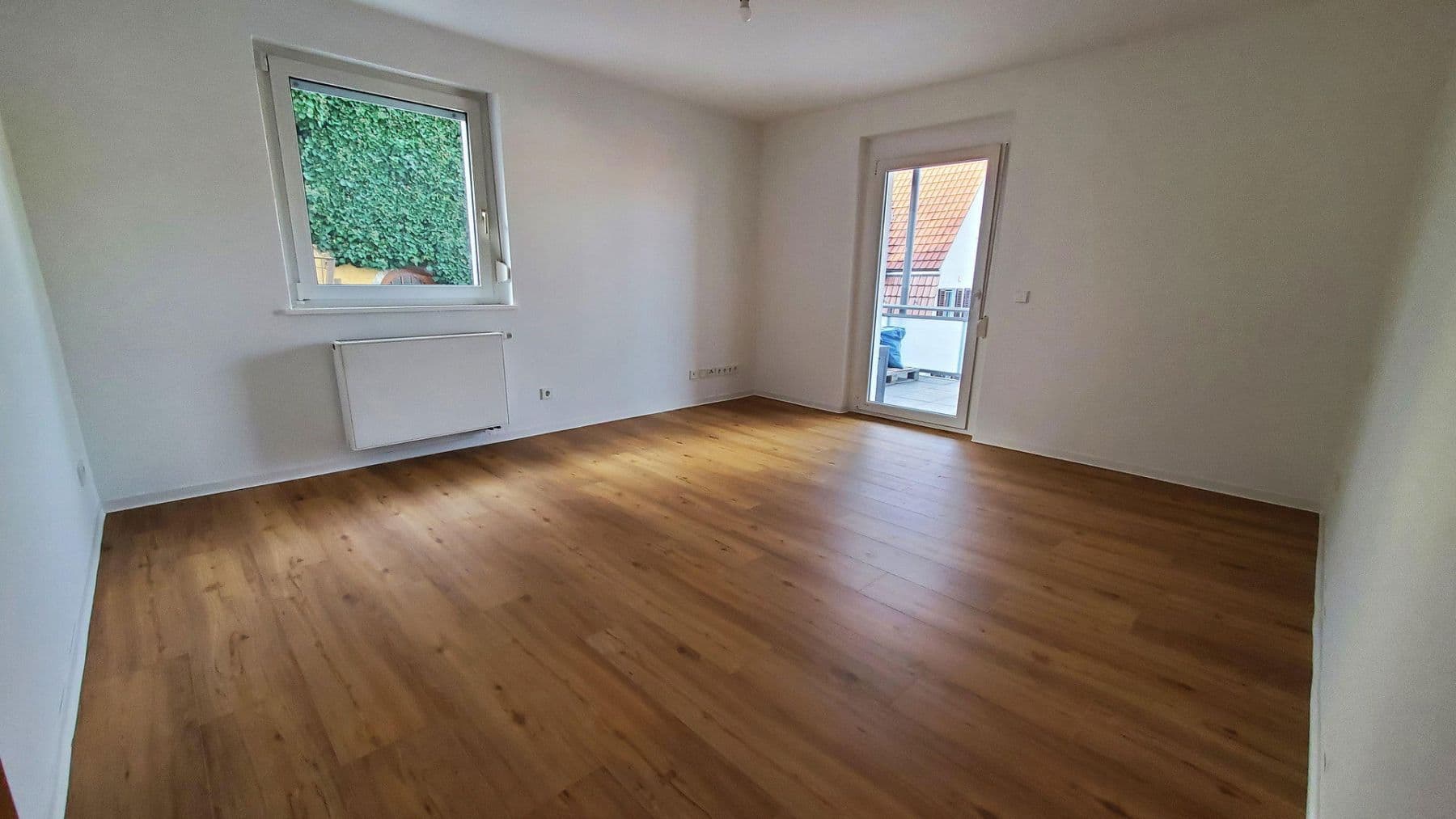 Pronájem bytu 3+1 82 m², Stuttgart, Bádensko-Württembersko Pronájem bytu 3+1 82 m², Stuttgart, Bádensko-Württembersko