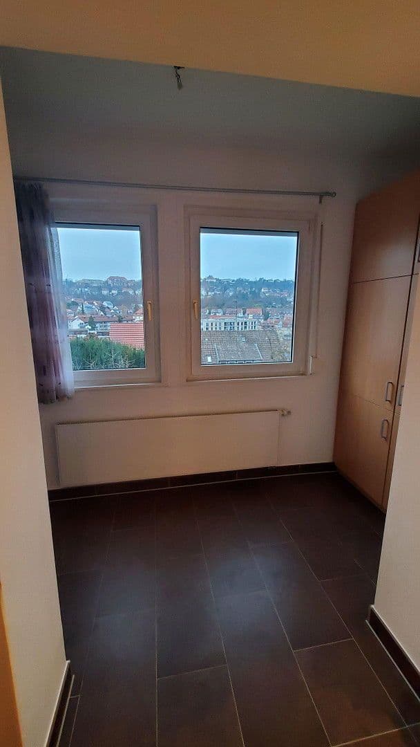 Pronájem bytu 3+1 82 m², Stuttgart, Bádensko-Württembersko Pronájem bytu 3+1 82 m², Stuttgart, Bádensko-Württembersko