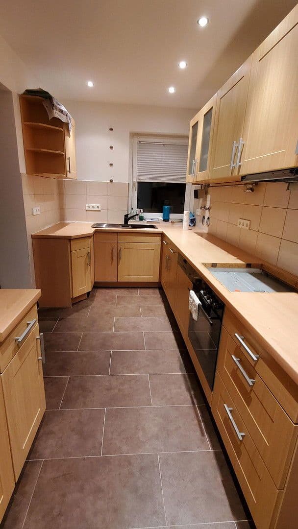 Pronájem bytu 3+1 82 m², Stuttgart, Bádensko-Württembersko Pronájem bytu 3+1 82 m², Stuttgart, Bádensko-Württembersko