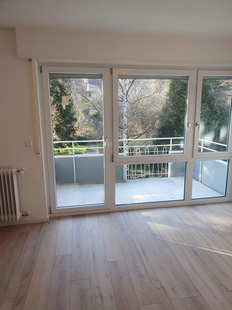 Pronájem bytu 2+1 44 m², Krummenackerstraße 69, Esslingen am Neckar, Bádensko-Württembersko Pronájem bytu 2+1 44 m², Krummenackerstraße 69, Esslingen am Neckar, Bádensko-Württembersko