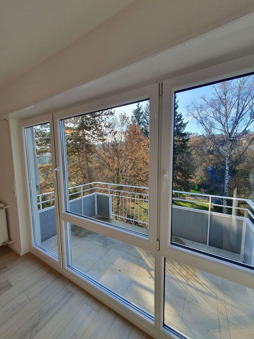 Pronájem bytu 2+1 44 m², Krummenackerstraße 69, Esslingen am Neckar, Bádensko-Württembersko Pronájem bytu 2+1 44 m², Krummenackerstraße 69, Esslingen am Neckar, Bádensko-Württembersko