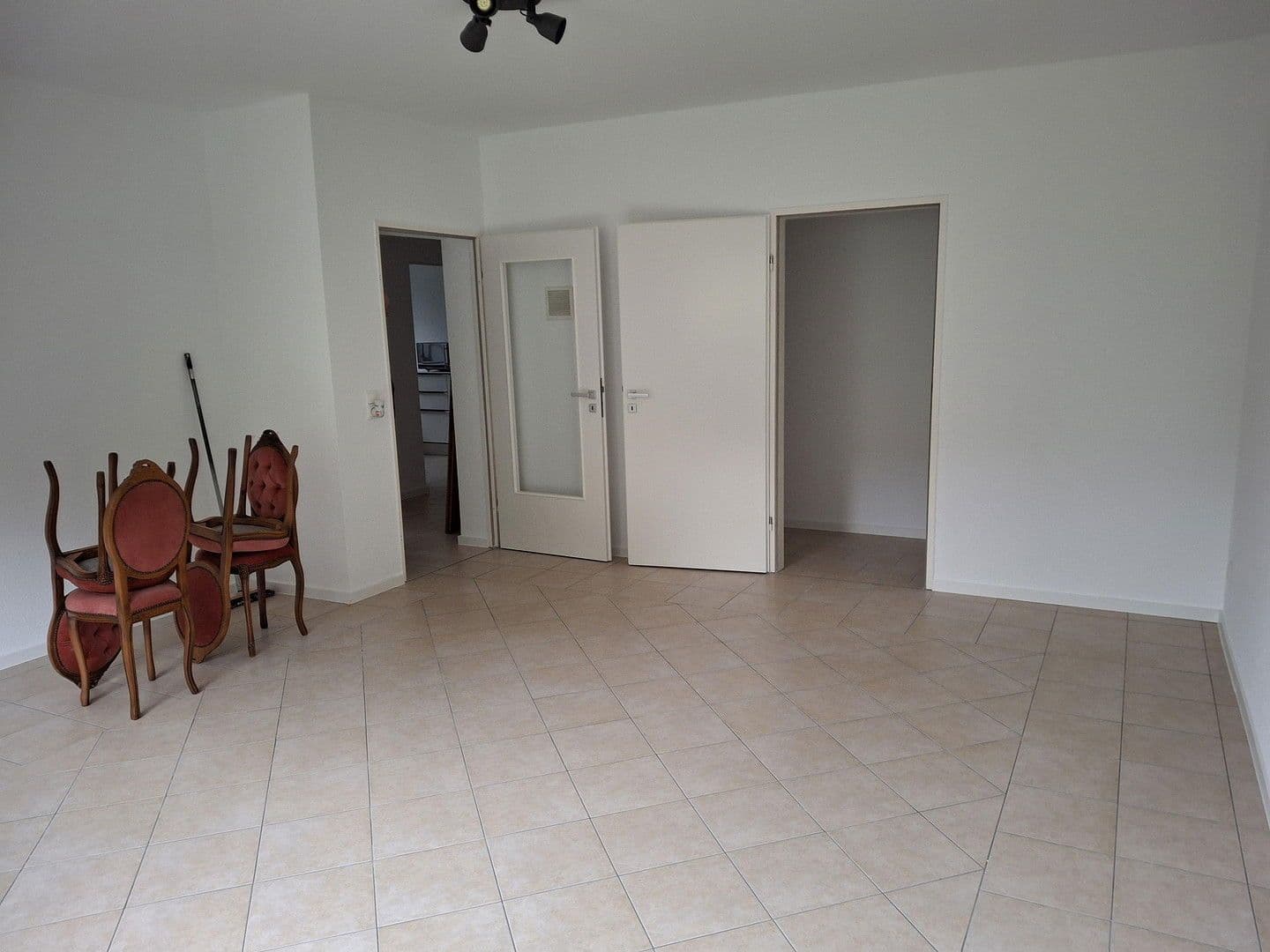 Pronájem bytu 2+1 75 m², Am Sportplatz 3, Bruchköbel, Hessen Pronájem bytu 2+1 75 m², Am Sportplatz 3, Bruchköbel, Hessen