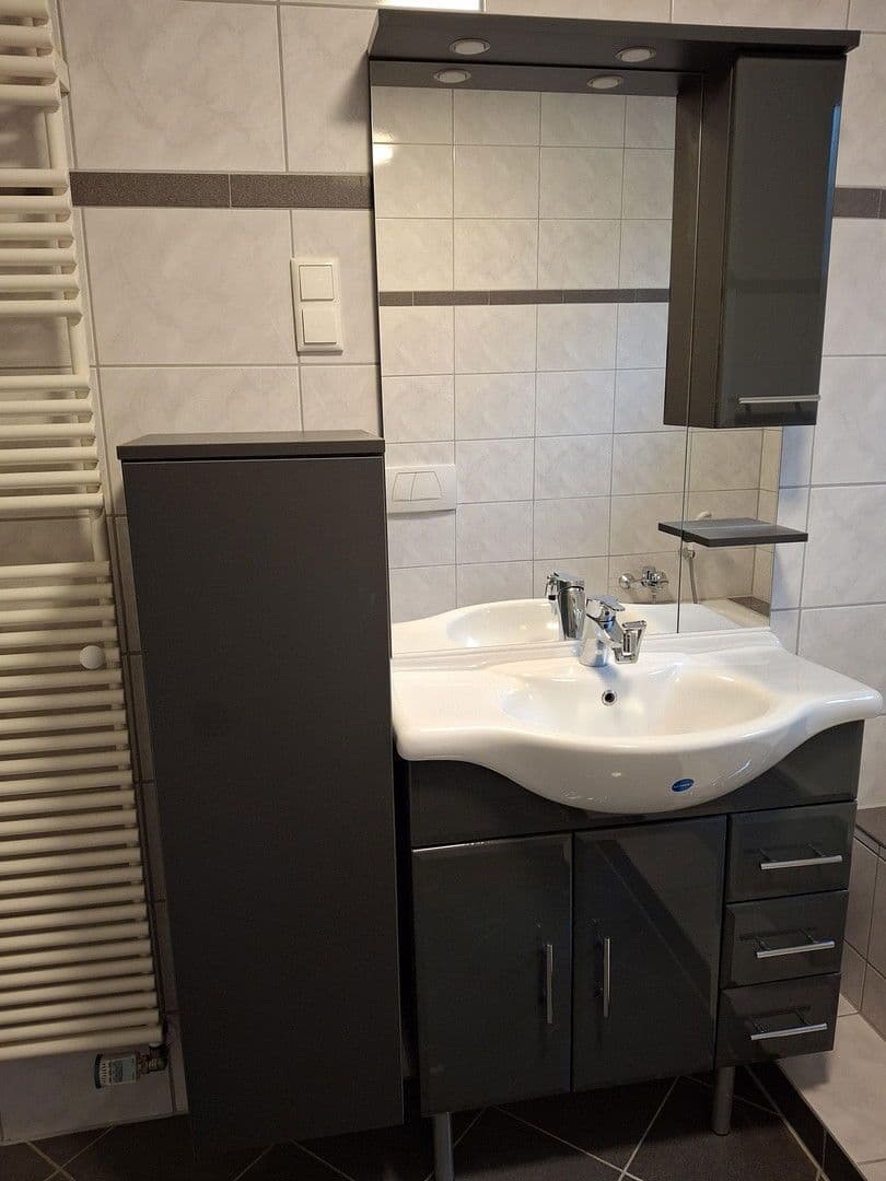 Pronájem bytu 2+1 75 m², Am Sportplatz 3, Bruchköbel, Hessen Pronájem bytu 2+1 75 m², Am Sportplatz 3, Bruchköbel, Hessen