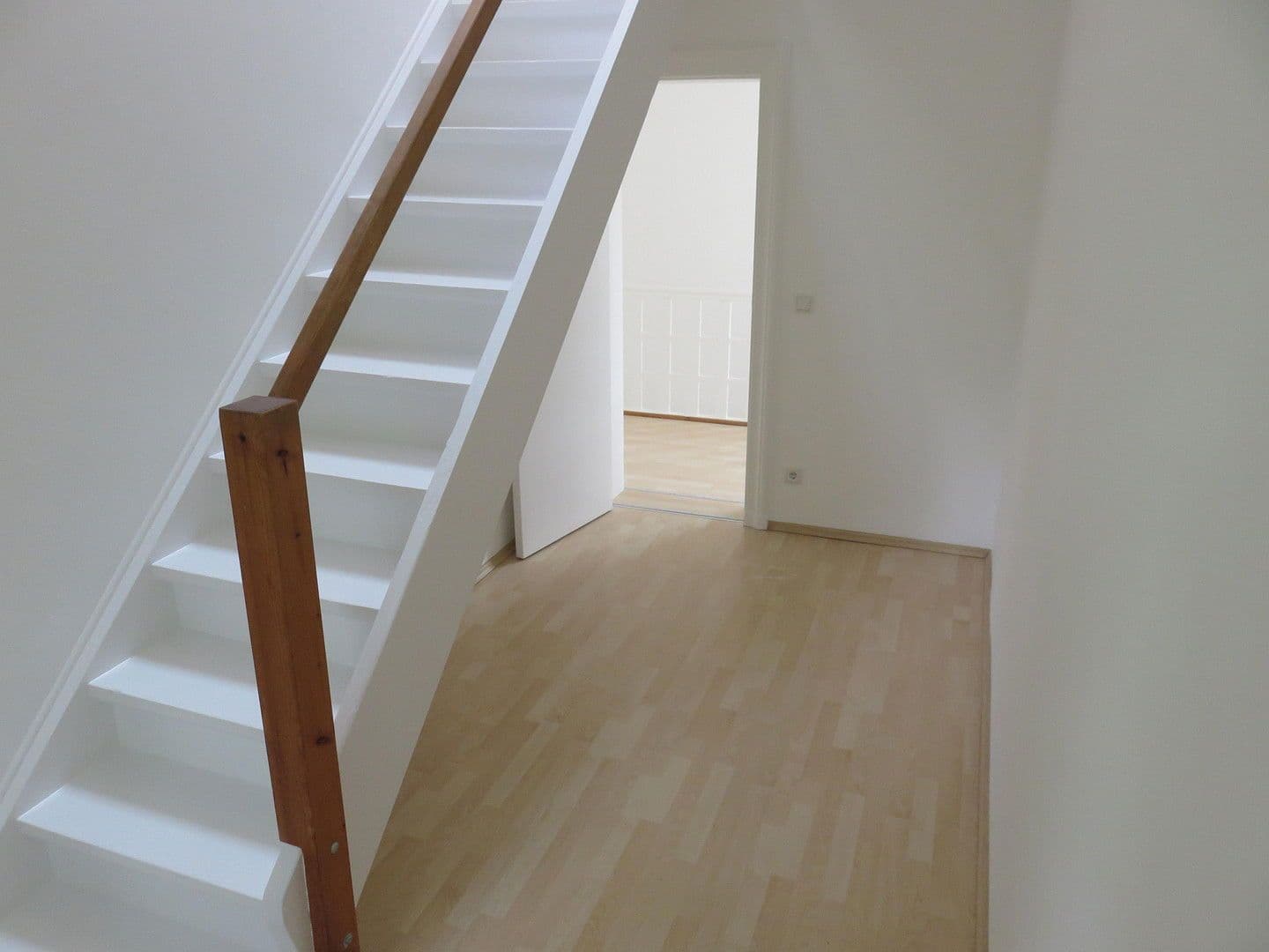 Prodej domu 220 m², pozemek 580 m², Mögeldorfer Weg 2, Berlin, Berlín Prodej domu 220 m², pozemek 580 m², Mögeldorfer Weg 2, Berlin, Berlín