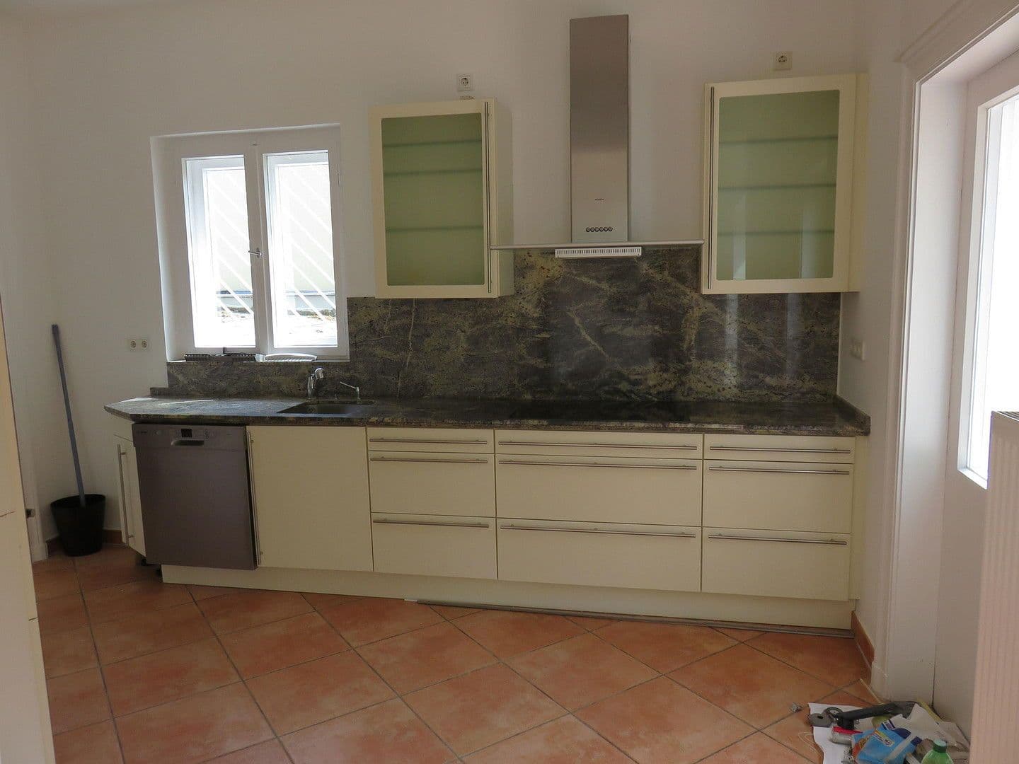 Prodej domu 220 m², pozemek 580 m², Mögeldorfer Weg 2, Berlin, Berlín Prodej domu 220 m², pozemek 580 m², Mögeldorfer Weg 2, Berlin, Berlín