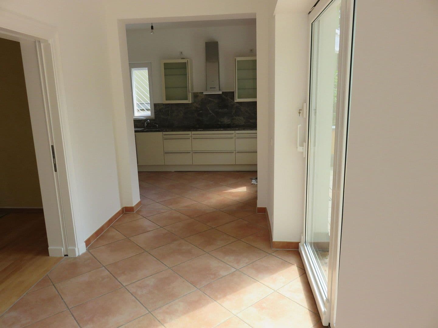 Prodej domu 220 m², pozemek 580 m², Mögeldorfer Weg 2, Berlin, Berlín Prodej domu 220 m², pozemek 580 m², Mögeldorfer Weg 2, Berlin, Berlín