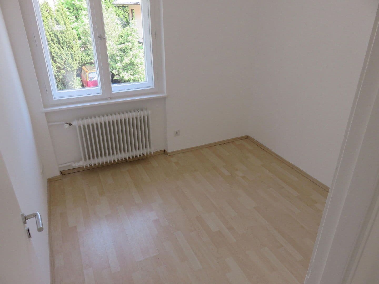 Prodej domu 220 m², pozemek 580 m², Mögeldorfer Weg 2, Berlin, Berlín Prodej domu 220 m², pozemek 580 m², Mögeldorfer Weg 2, Berlin, Berlín