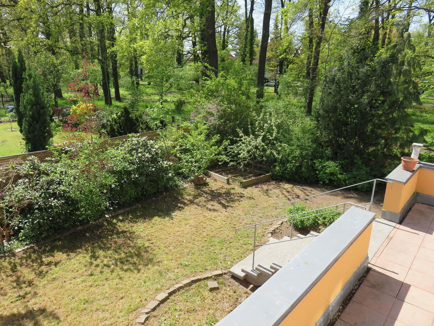 Prodej domu 220 m², pozemek 580 m², Mögeldorfer Weg 2, Berlin, Berlín Prodej domu 220 m², pozemek 580 m², Mögeldorfer Weg 2, Berlin, Berlín