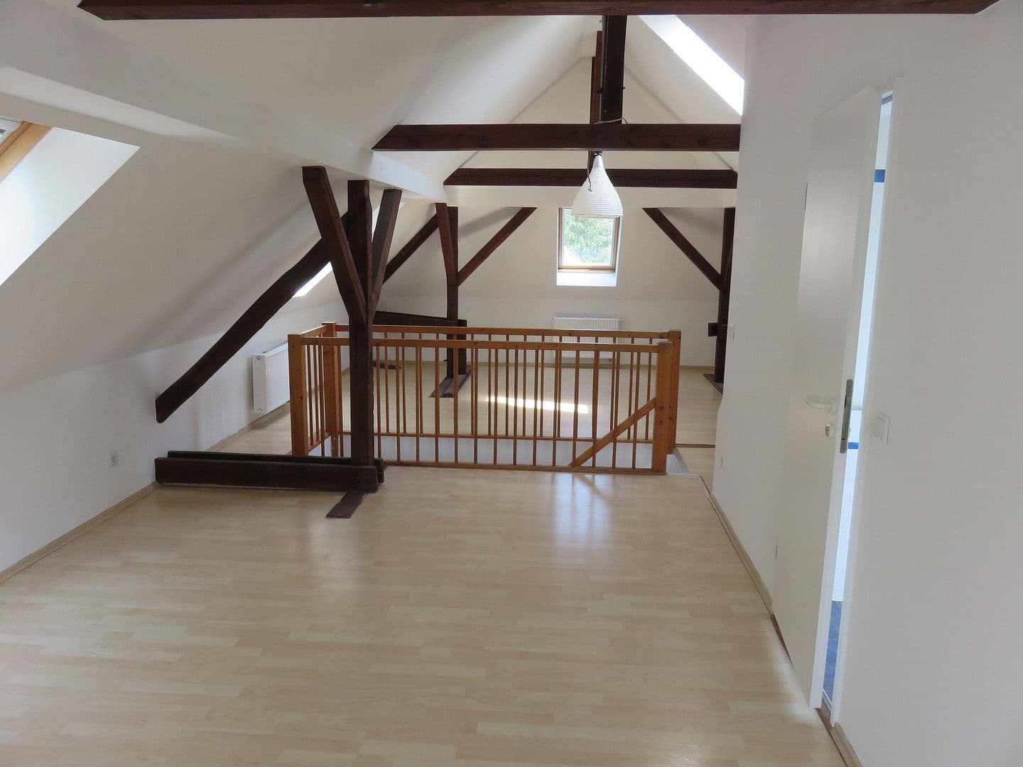 Prodej domu 220 m², pozemek 580 m², Mögeldorfer Weg 2, Berlin, Berlín Prodej domu 220 m², pozemek 580 m², Mögeldorfer Weg 2, Berlin, Berlín