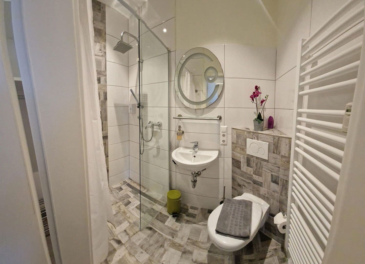 Prodej domu 1.122 m², pozemek 1.340 m², Redwitz a.d.Rodach, Bavorsko Prodej domu 1.122 m², pozemek 1.340 m², Redwitz a.d.Rodach, Bavorsko