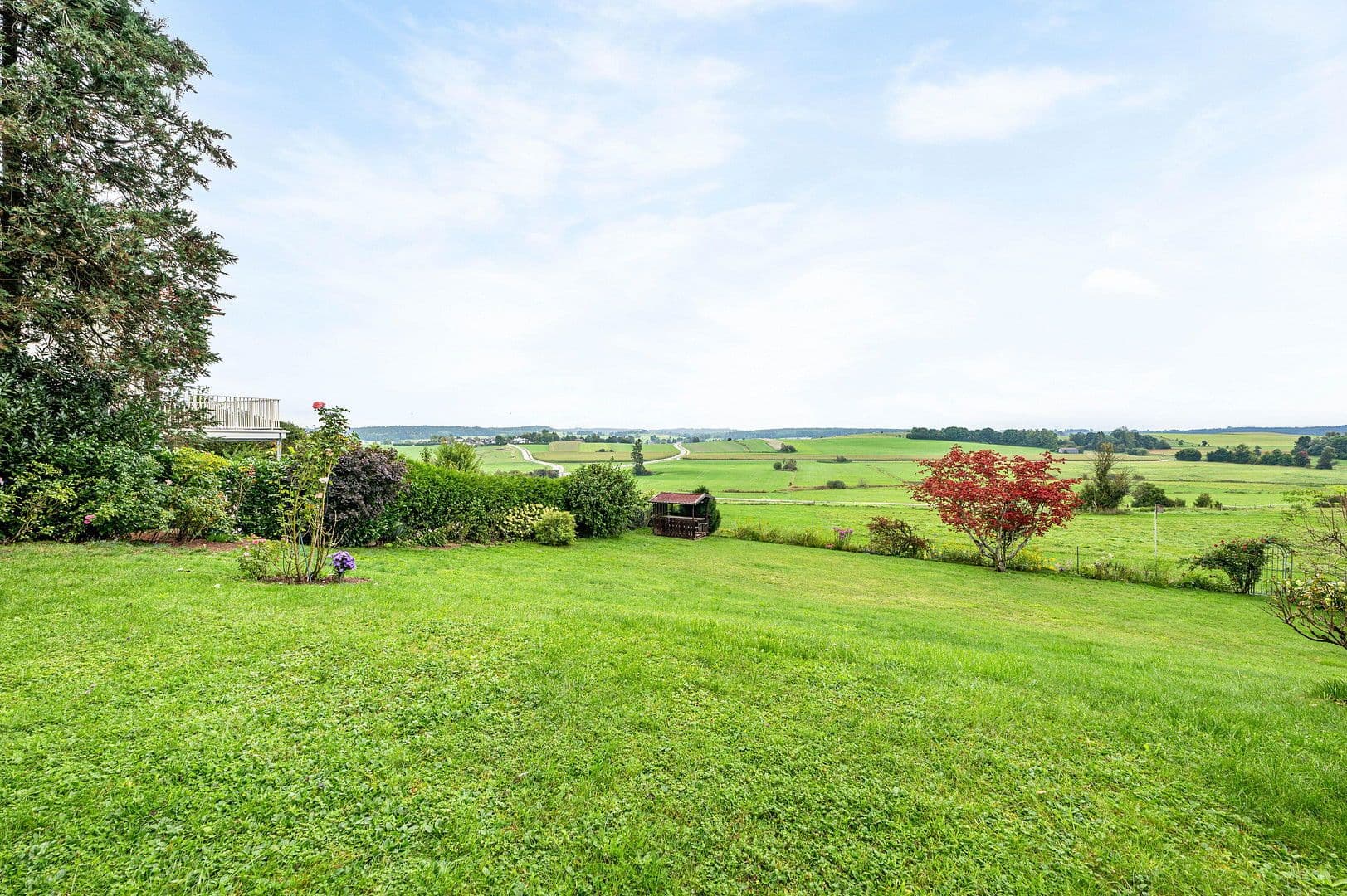 Prodej domu 242 m², pozemek 1.226 m², Berg (Aufkirchen), Bavorsko Prodej domu 242 m², pozemek 1.226 m², Berg (Aufkirchen), Bavorsko