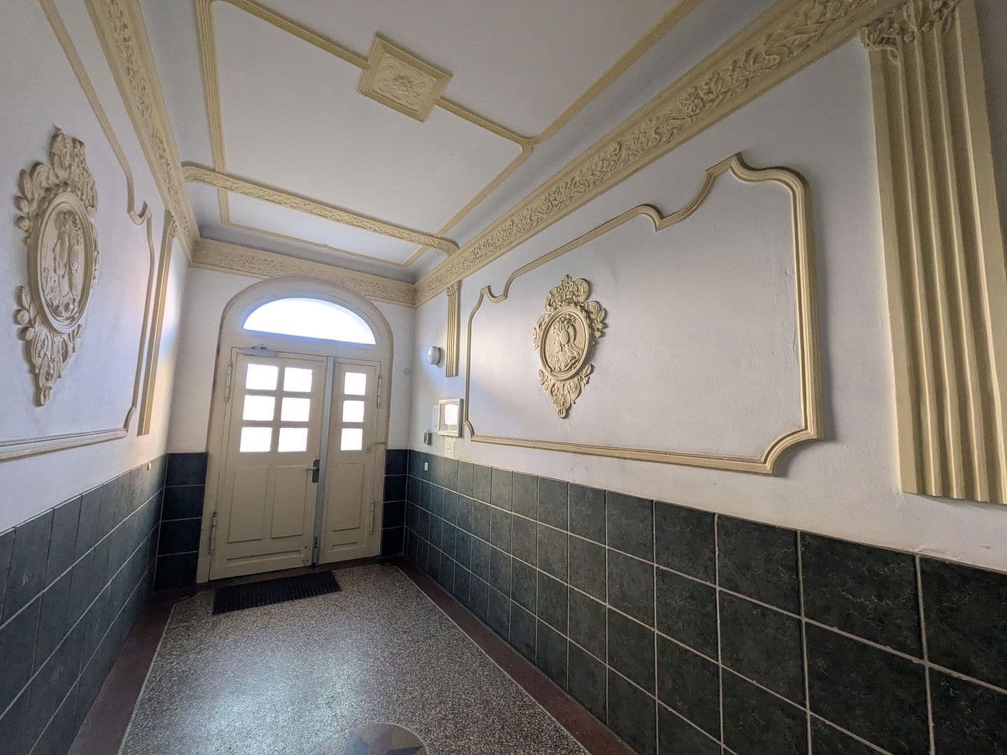 Prodej bytu 3+1 96 m², Berlin, Berlín Prodej bytu 3+1 96 m², Berlin, Berlín