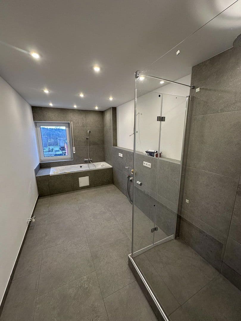 Prodej domu 140 m², pozemek 250 m², Zirndorfer Str. 9, Nürnberg, Bavorsko Prodej domu 140 m², pozemek 250 m², Zirndorfer Str. 9, Nürnberg, Bavorsko