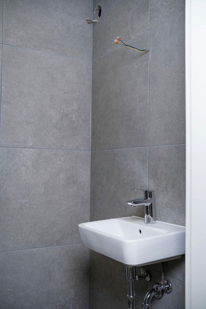 Prodej domu 140 m², pozemek 250 m², Zirndorfer Str. 9, Nürnberg, Bavorsko Prodej domu 140 m², pozemek 250 m², Zirndorfer Str. 9, Nürnberg, Bavorsko