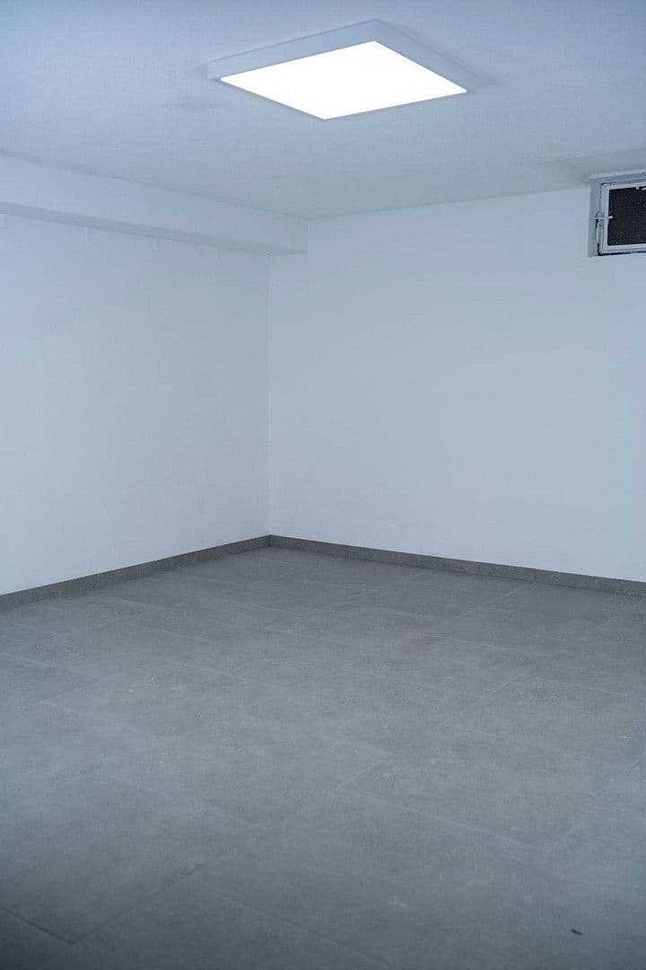 Prodej domu 140 m², pozemek 250 m², Zirndorfer Str. 9, Nürnberg, Bavorsko Prodej domu 140 m², pozemek 250 m², Zirndorfer Str. 9, Nürnberg, Bavorsko