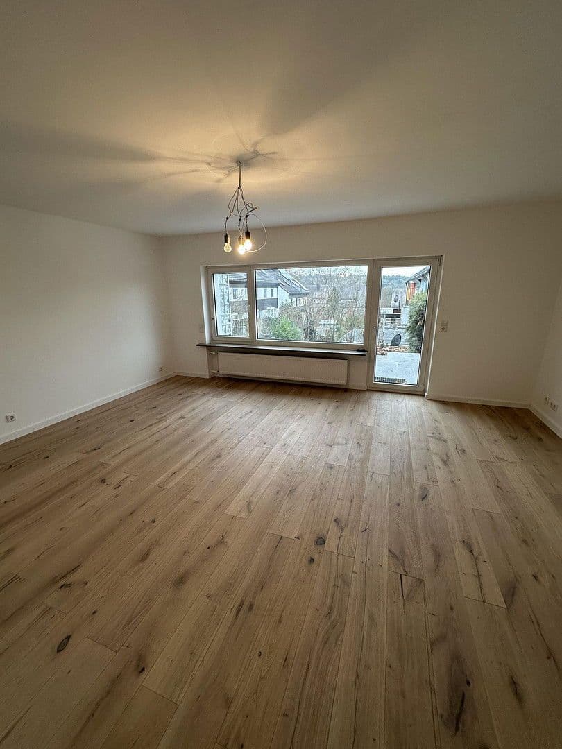 Prodej domu 140 m², pozemek 250 m², Zirndorfer Str. 9, Nürnberg, Bavorsko Prodej domu 140 m², pozemek 250 m², Zirndorfer Str. 9, Nürnberg, Bavorsko