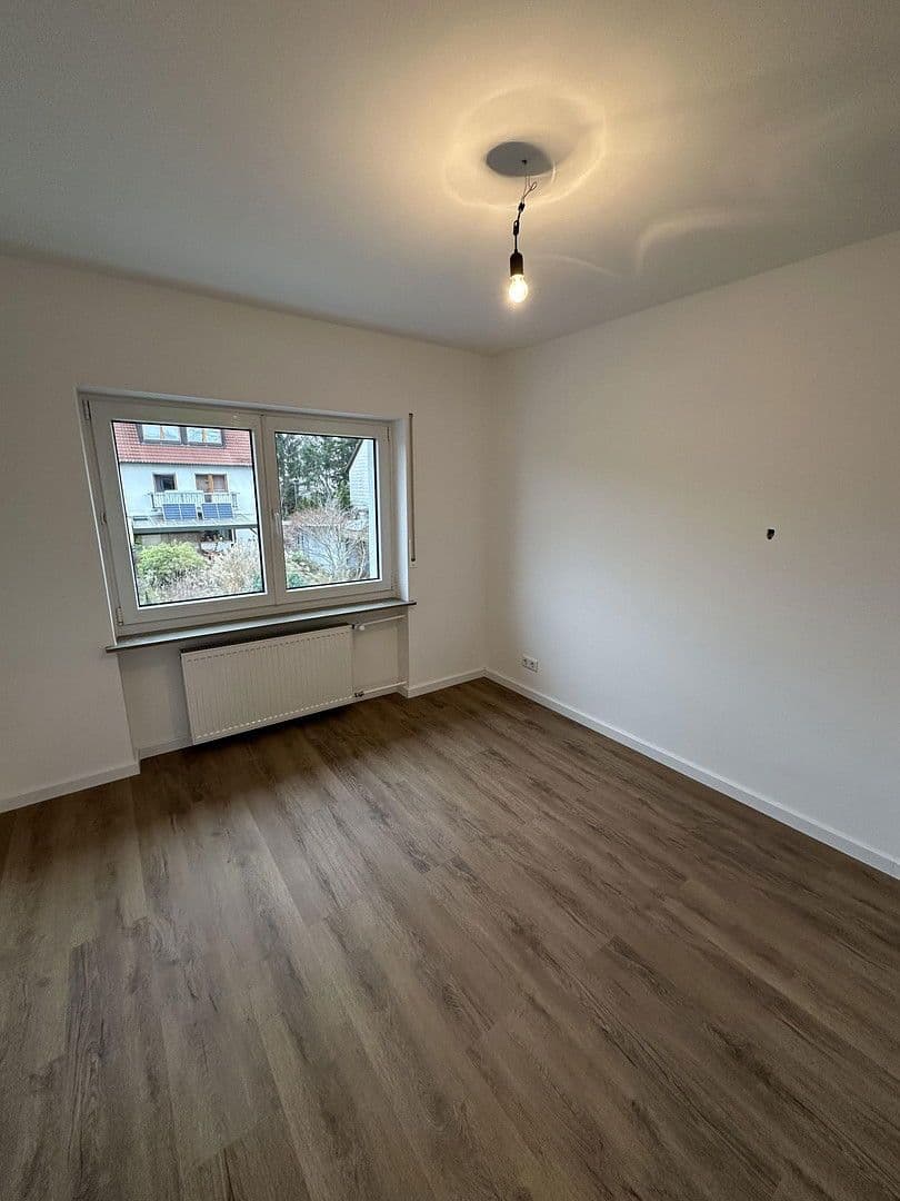 Prodej domu 140 m², pozemek 250 m², Zirndorfer Str. 9, Nürnberg, Bavorsko Prodej domu 140 m², pozemek 250 m², Zirndorfer Str. 9, Nürnberg, Bavorsko