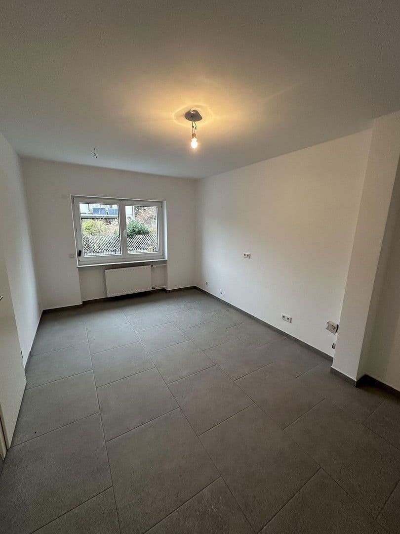 Prodej domu 140 m², pozemek 250 m², Zirndorfer Str. 9, Nürnberg, Bavorsko Prodej domu 140 m², pozemek 250 m², Zirndorfer Str. 9, Nürnberg, Bavorsko