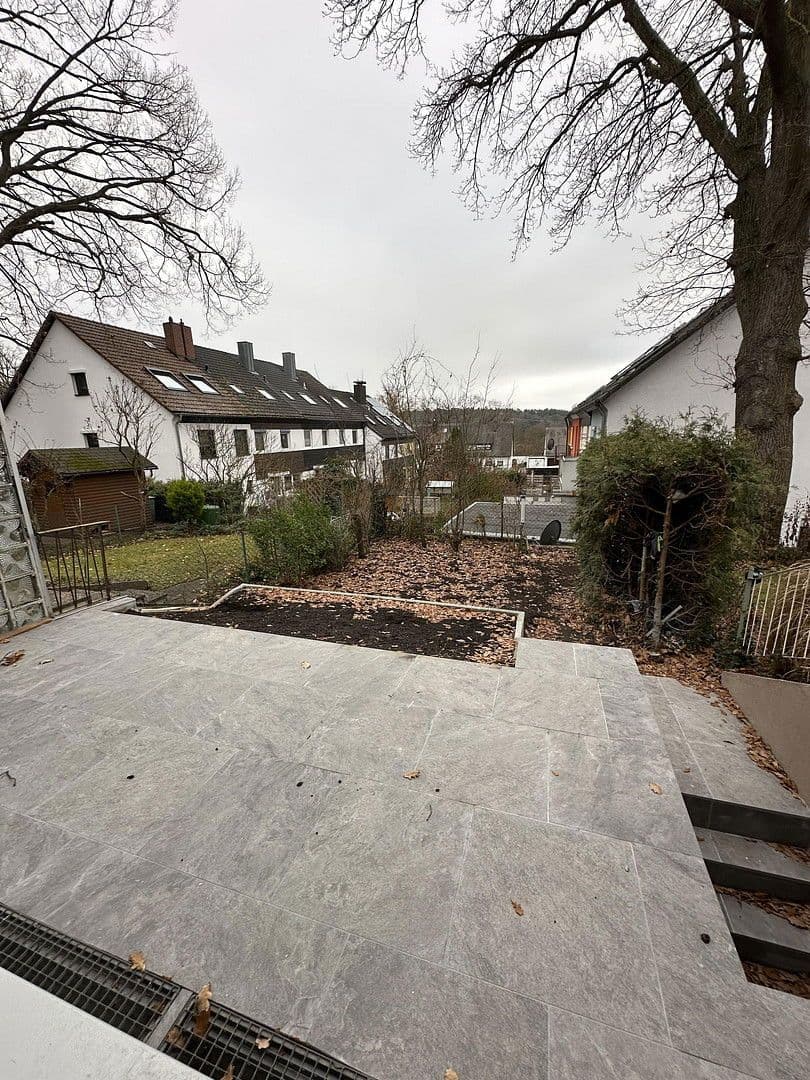 Prodej domu 140 m², pozemek 250 m², Zirndorfer Str. 9, Nürnberg, Bavorsko Prodej domu 140 m², pozemek 250 m², Zirndorfer Str. 9, Nürnberg, Bavorsko