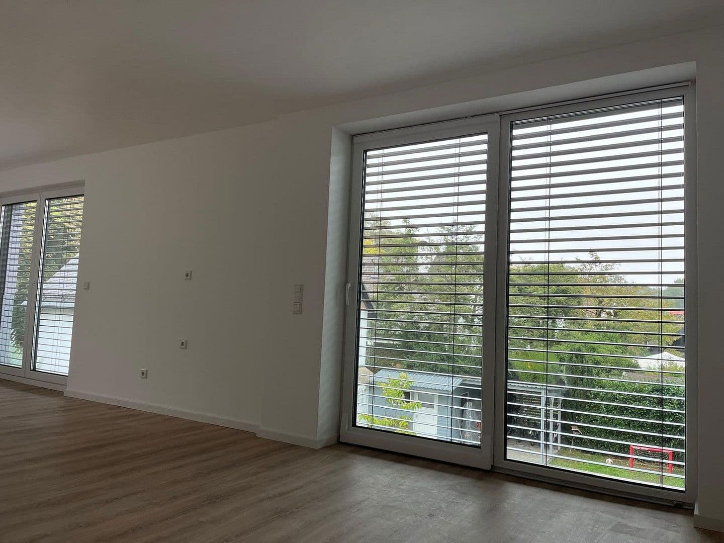 Pronájem bytu 4+1 115 m², Neu-Isenburg, Hessen Pronájem bytu 4+1 115 m², Neu-Isenburg, Hessen