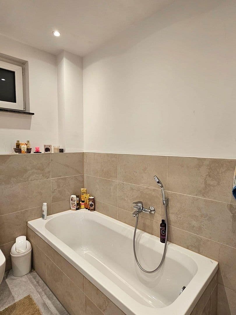 Pronájem bytu 3+1 82 m², Erlensee, Hessen Pronájem bytu 3+1 82 m², Erlensee, Hessen