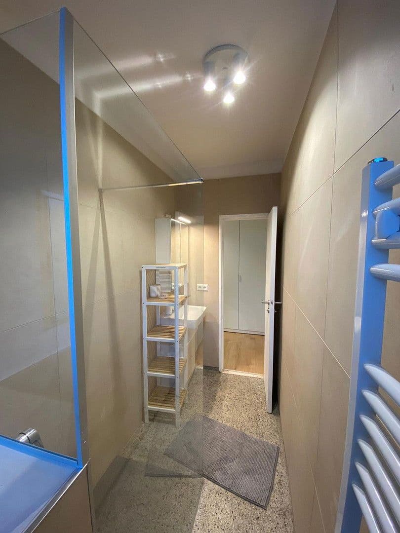 Pronájem bytu 4+1 66 m², Gritznerstraße, Berlin, Berlín Pronájem bytu 4+1 66 m², Gritznerstraße, Berlin, Berlín