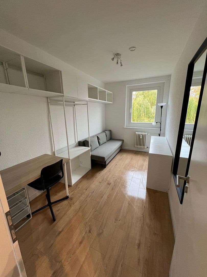 Pronájem bytu 4+1 66 m², Gritznerstraße, Berlin, Berlín Pronájem bytu 4+1 66 m², Gritznerstraße, Berlin, Berlín