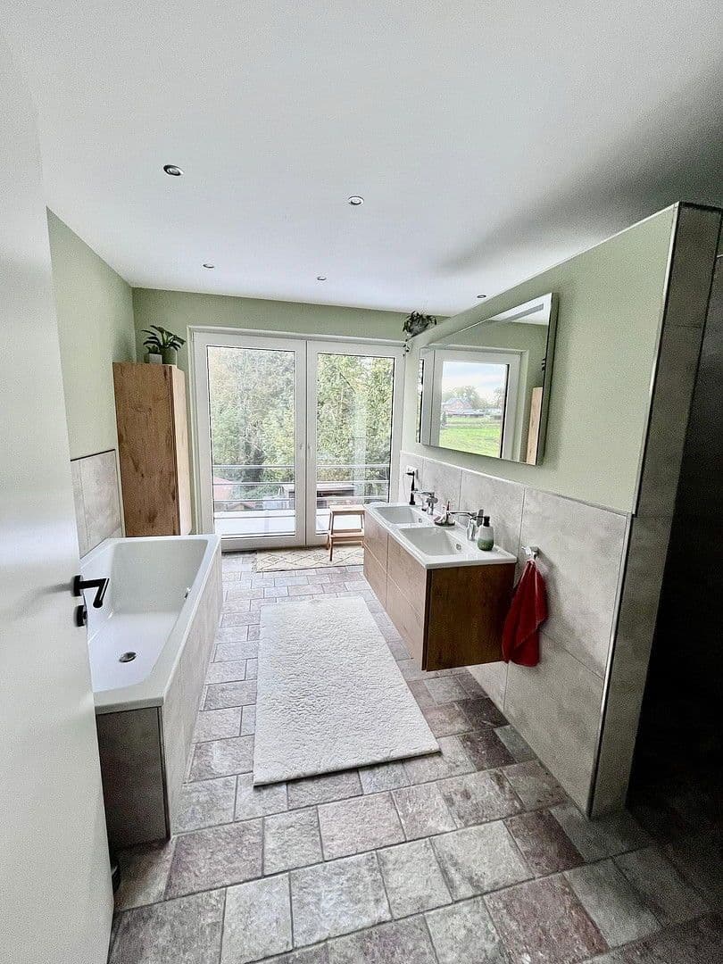 Prodej domu 212 m², pozemek 736 m², Wassenberg, Severní Porýní-Vestfálsko Prodej domu 212 m², pozemek 736 m², Wassenberg, Severní Porýní-Vestfálsko