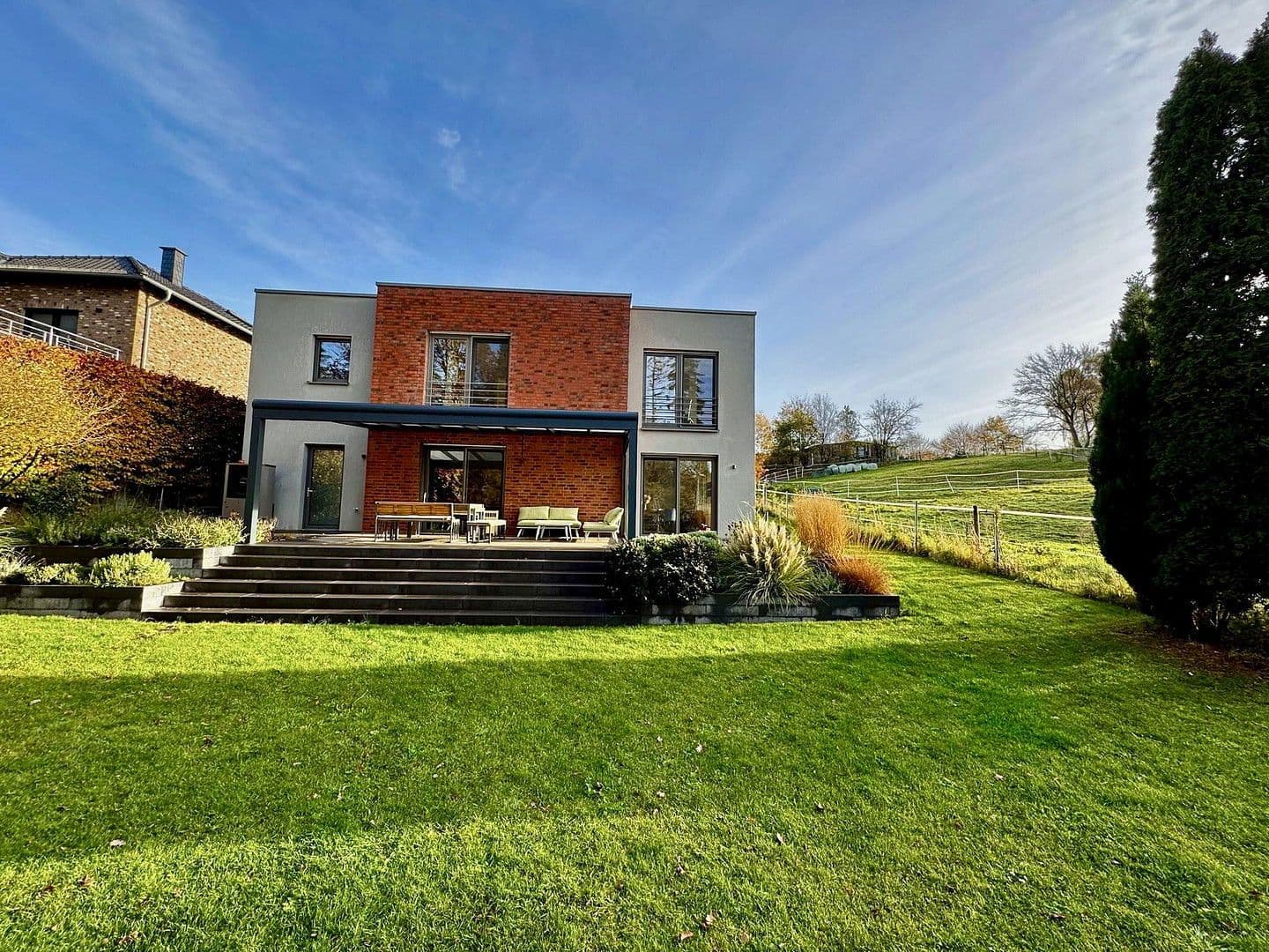 Prodej domu 212 m², pozemek 736 m², Wassenberg, Severní Porýní-Vestfálsko Prodej domu 212 m², pozemek 736 m², Wassenberg, Severní Porýní-Vestfálsko